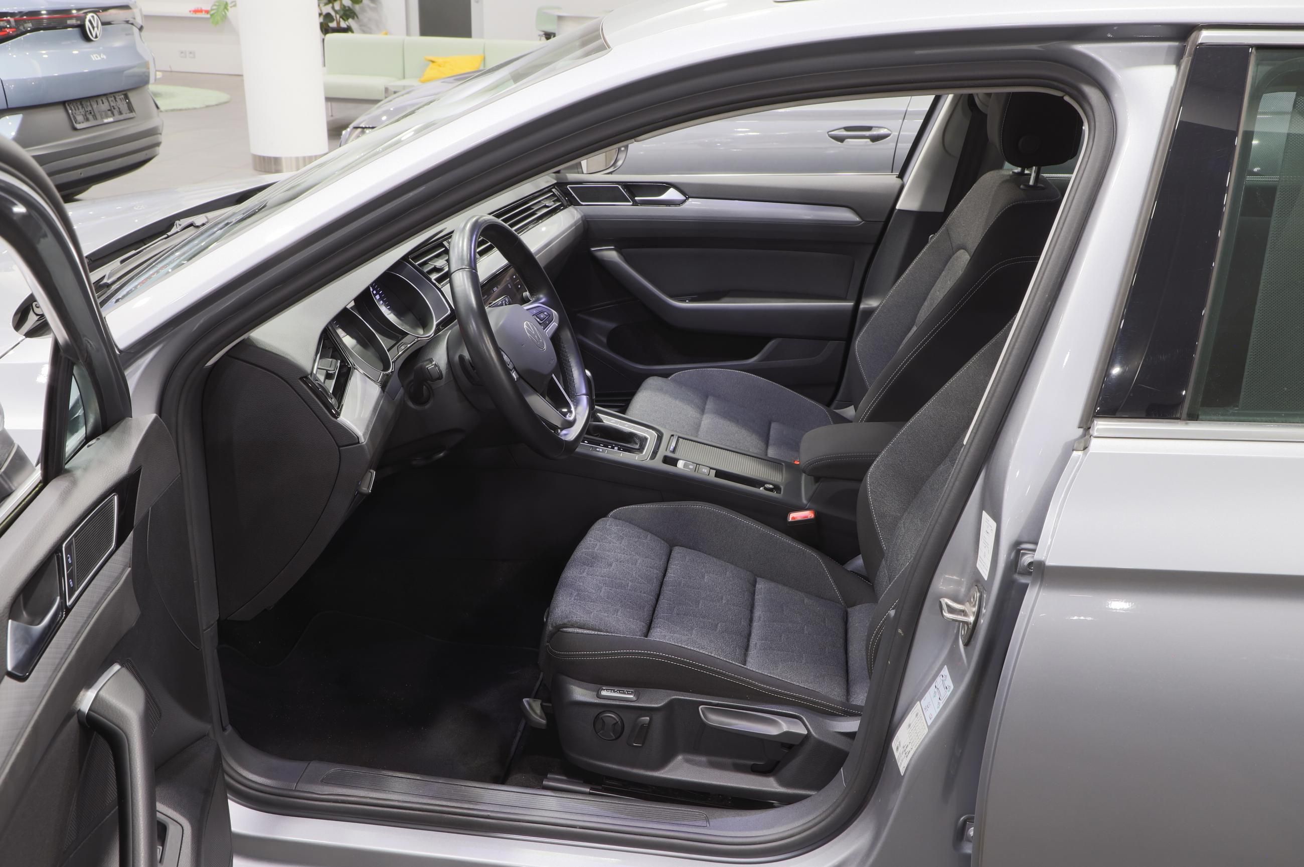 Volkswagen Passat Variant, 2.0 TDI 110kW DSG - fotka 6