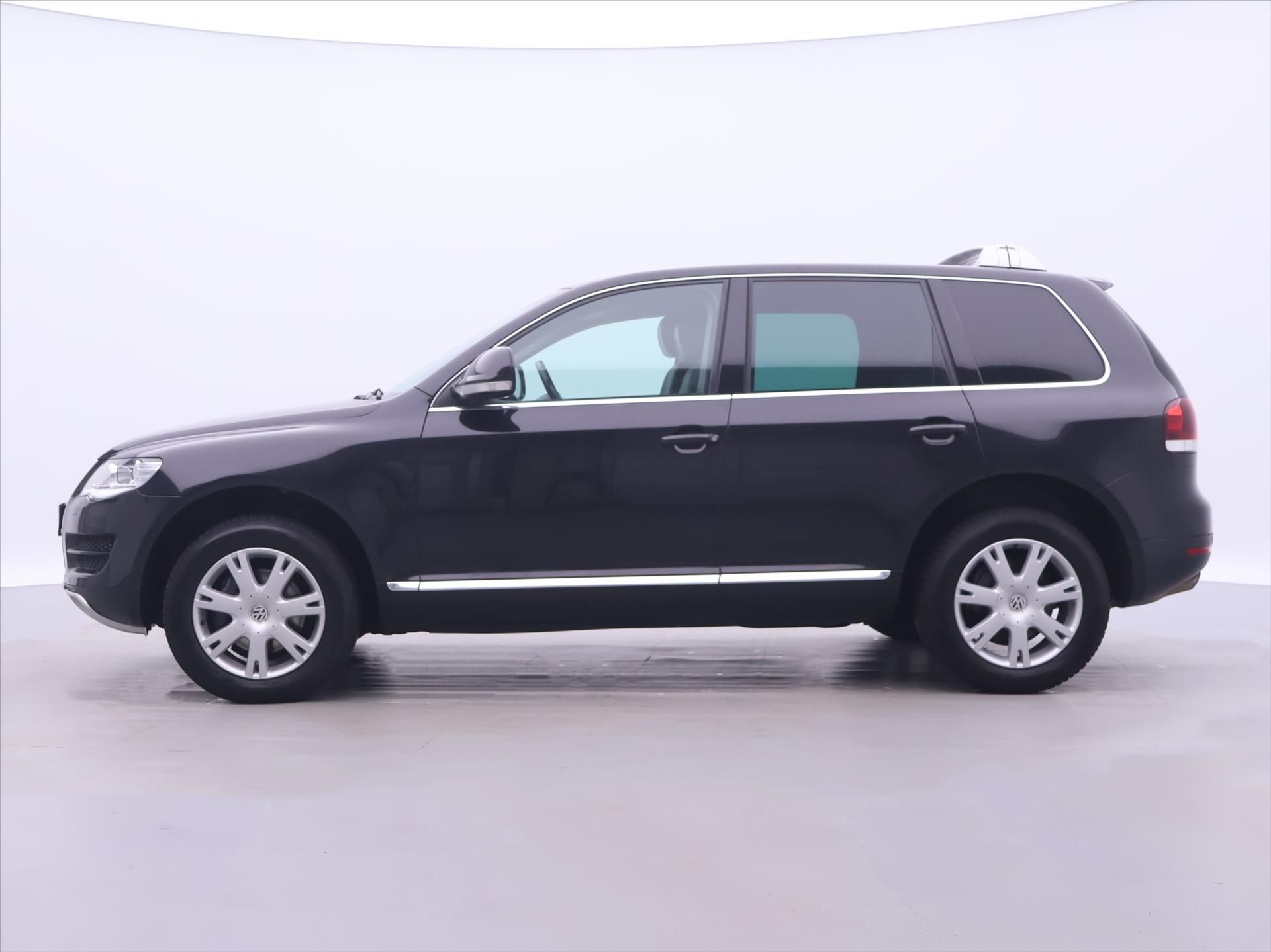 Volkswagen Touareg, 3,0 TDi 176kW CZ 4M Serv.kniha - fotka 4