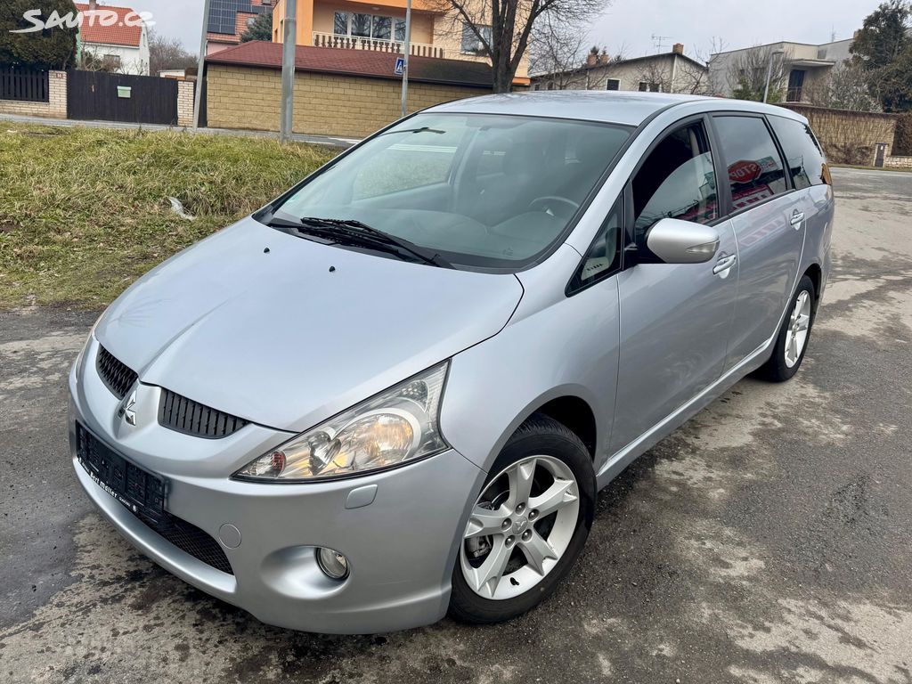 Mitsubishi Grandis, 2.4i 121kW.Klima.7míst