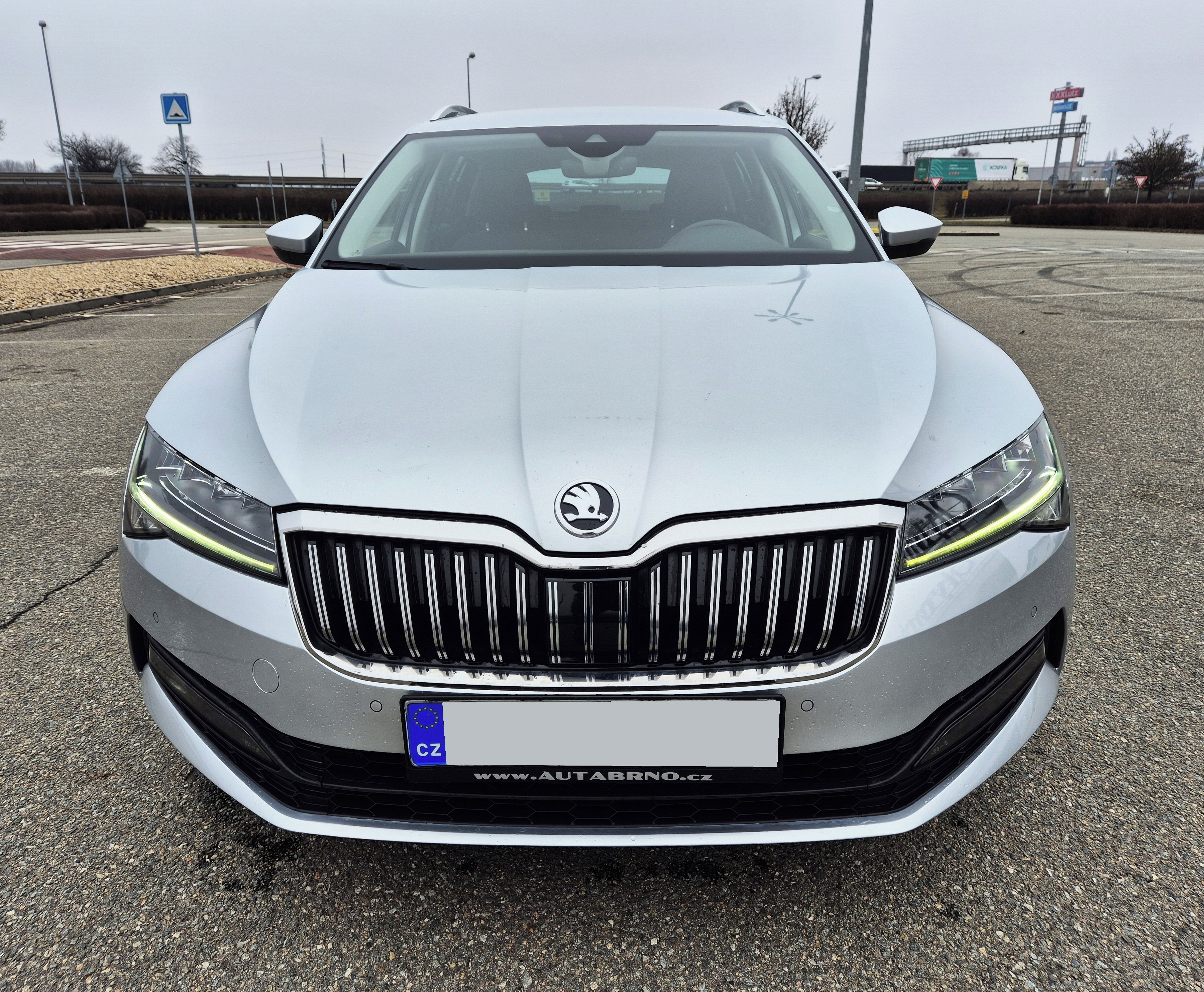 Škoda Superb, 2.0TDi FACE 2021 DSG 1 MAJITEL - fotka 2