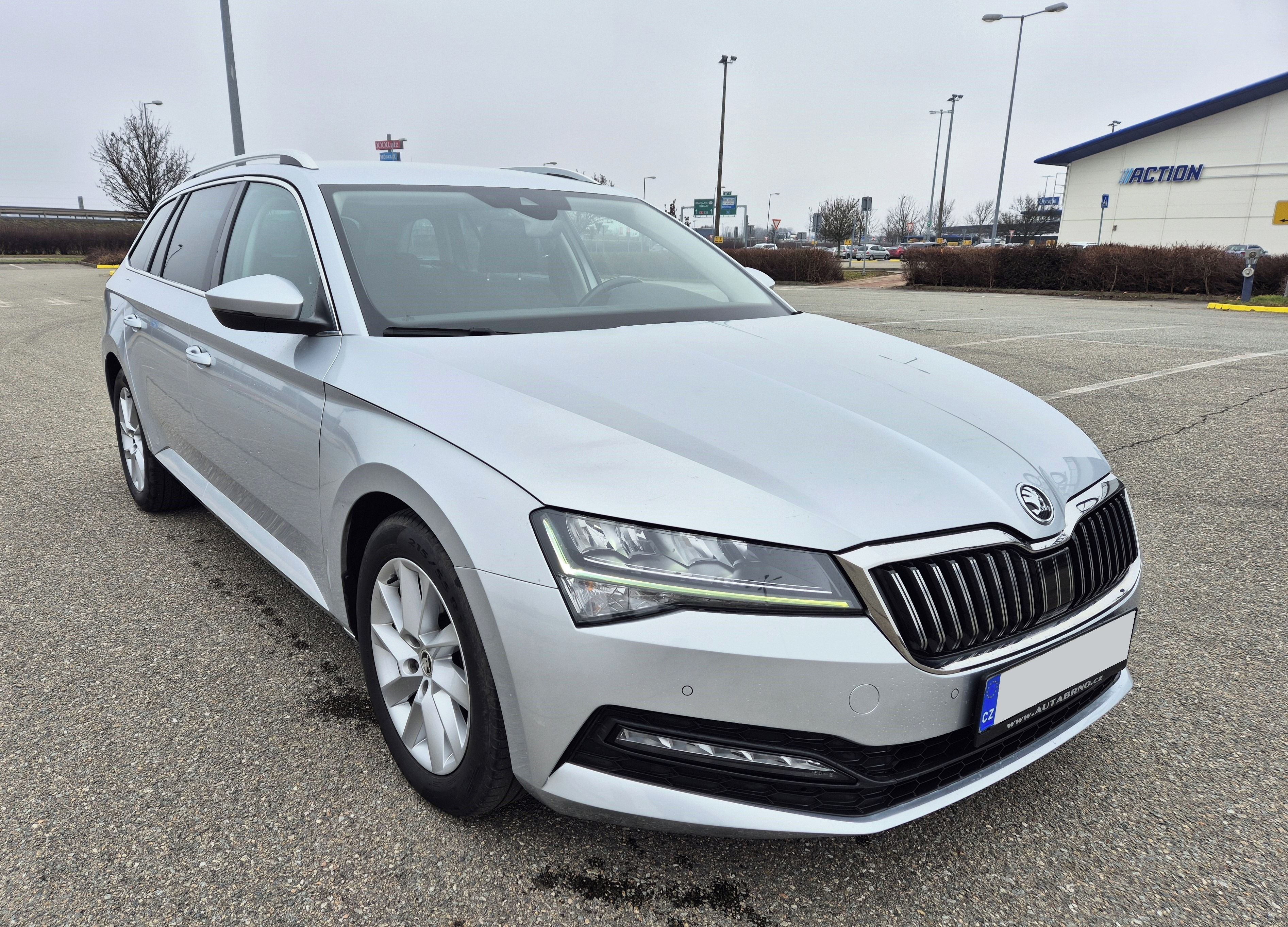 Škoda Superb, 2.0TDi FACE 2021 DSG 1 MAJITEL - fotka 3