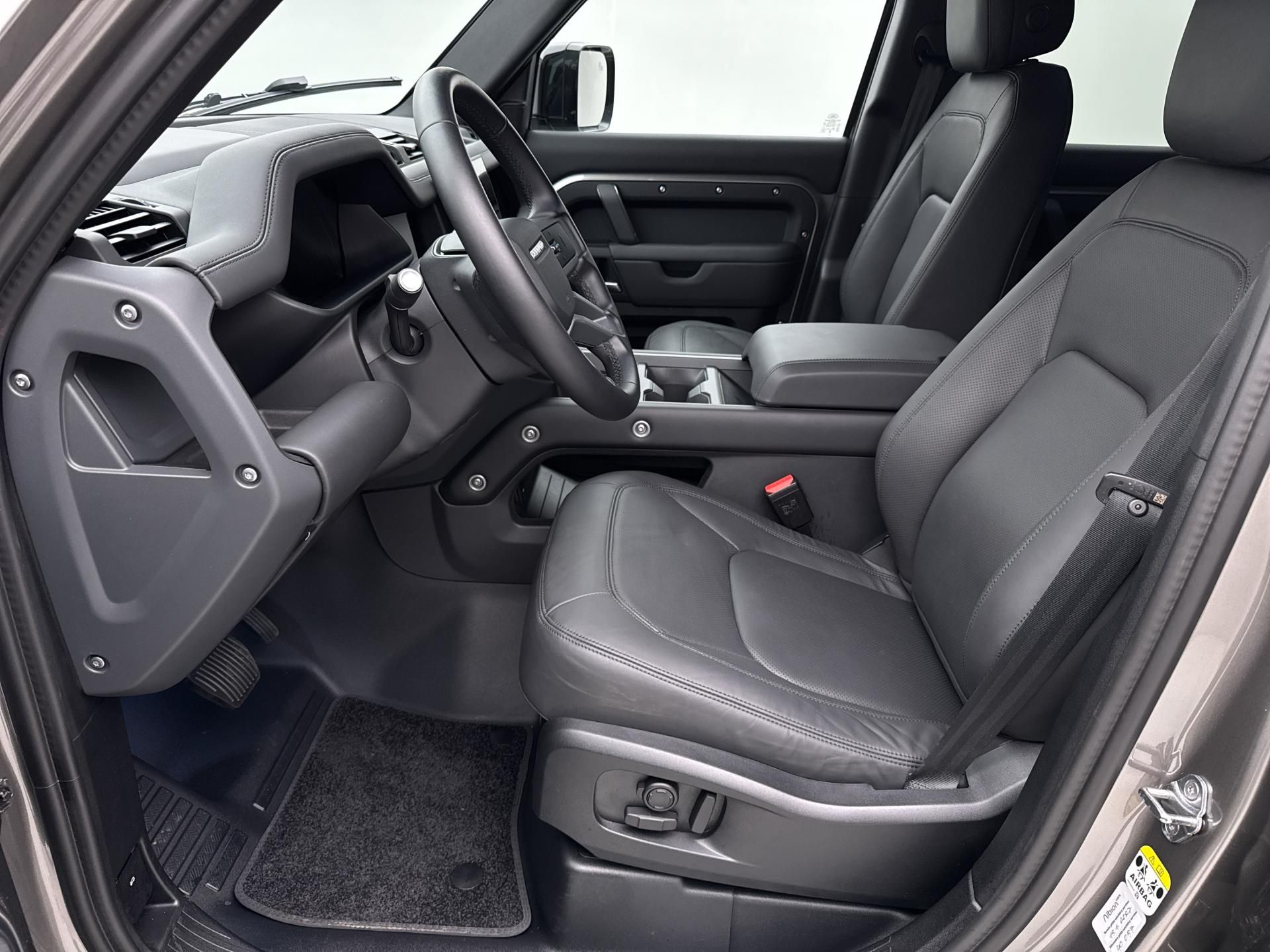 Land Rover Defender, 110 P425 X-DYNAMIC HSE AWD CZ - fotka 3
