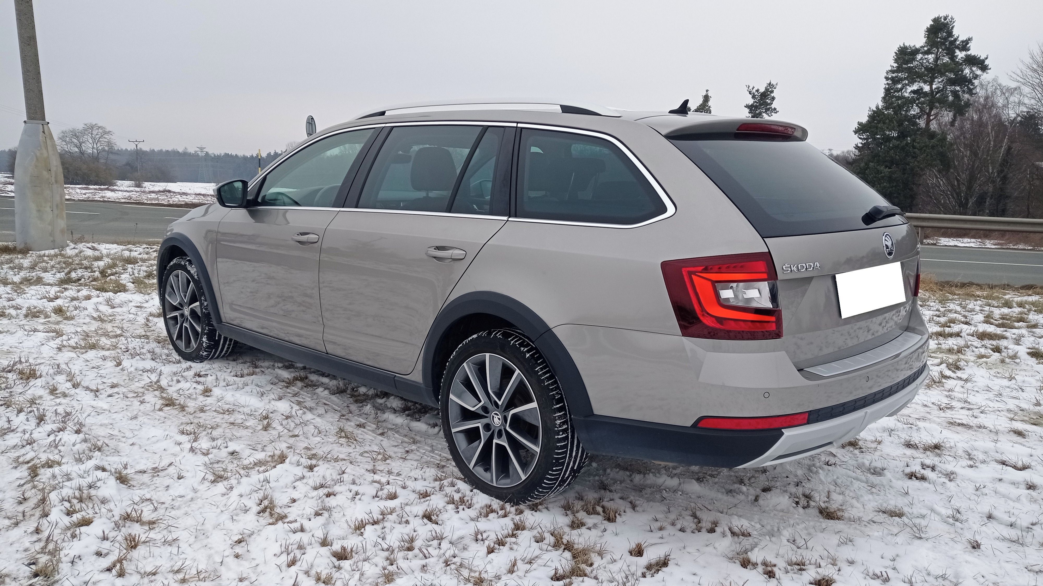 Škoda Octavia, 2.0 TDI 135 kW 4x4 DSG Scout - fotka 5
