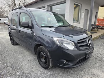 1.5 DCi vyhřívaná sedadla