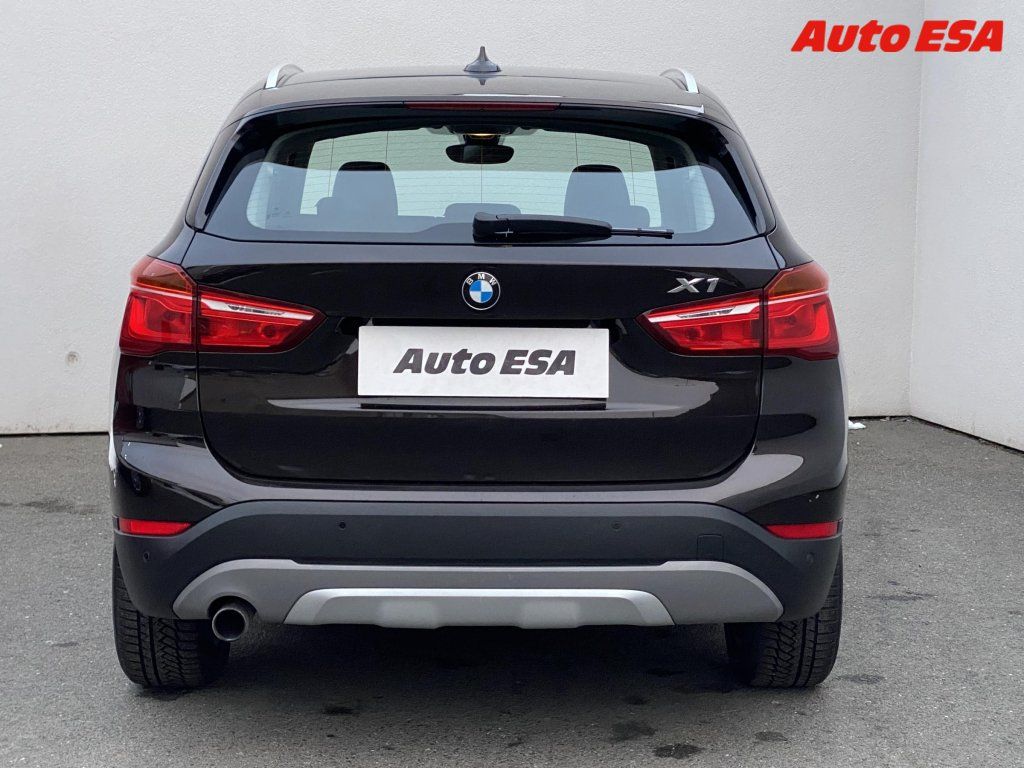 BMW X1, 1.5i sDrive 18i - fotka 5
