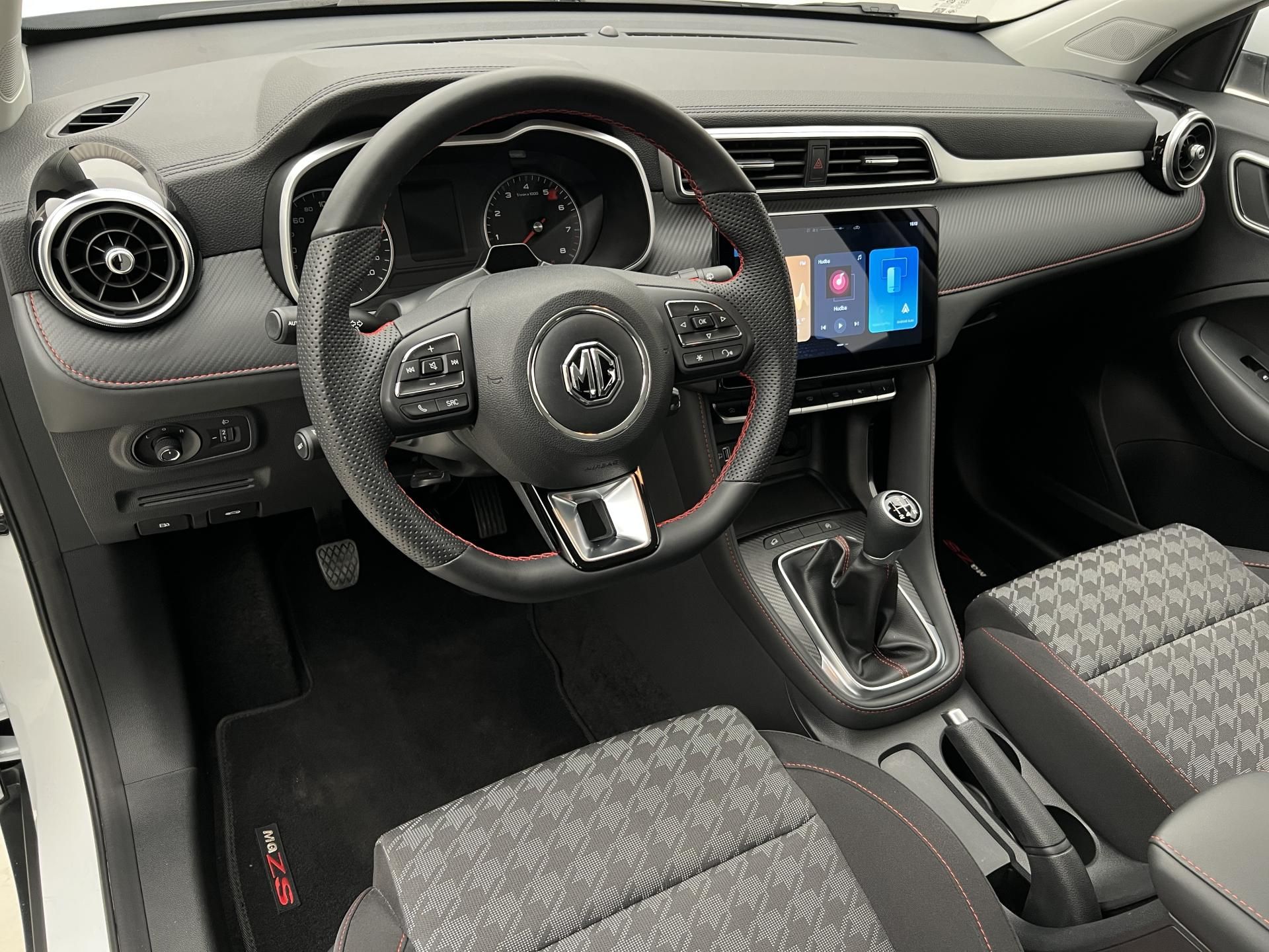 MG ZS, 1.5 ESSENTIAL PLUS CZ 1.maj. - fotka 4