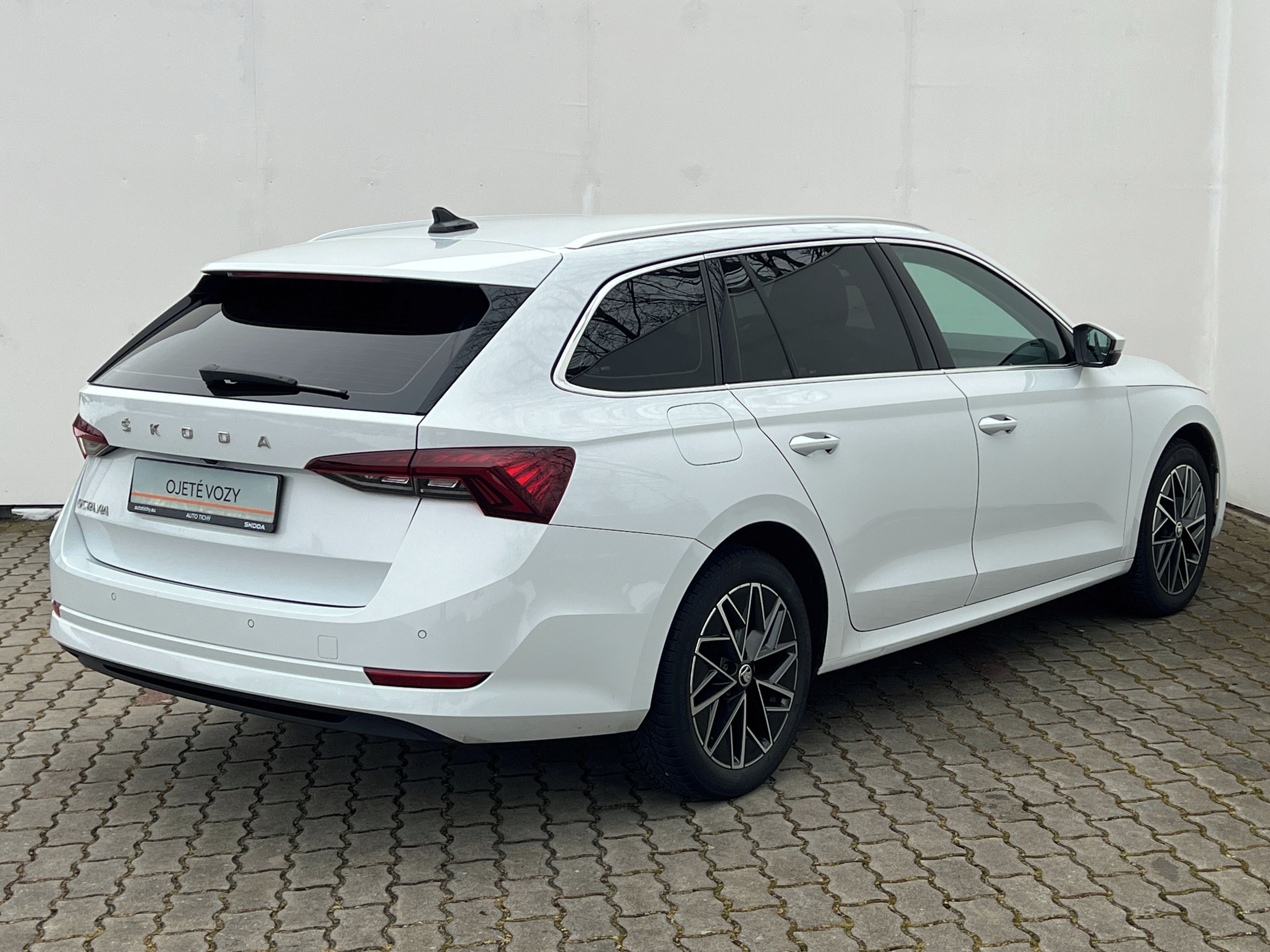 Škoda Octavia, 2.0 TDI 110kW Style Combi - fotka 5