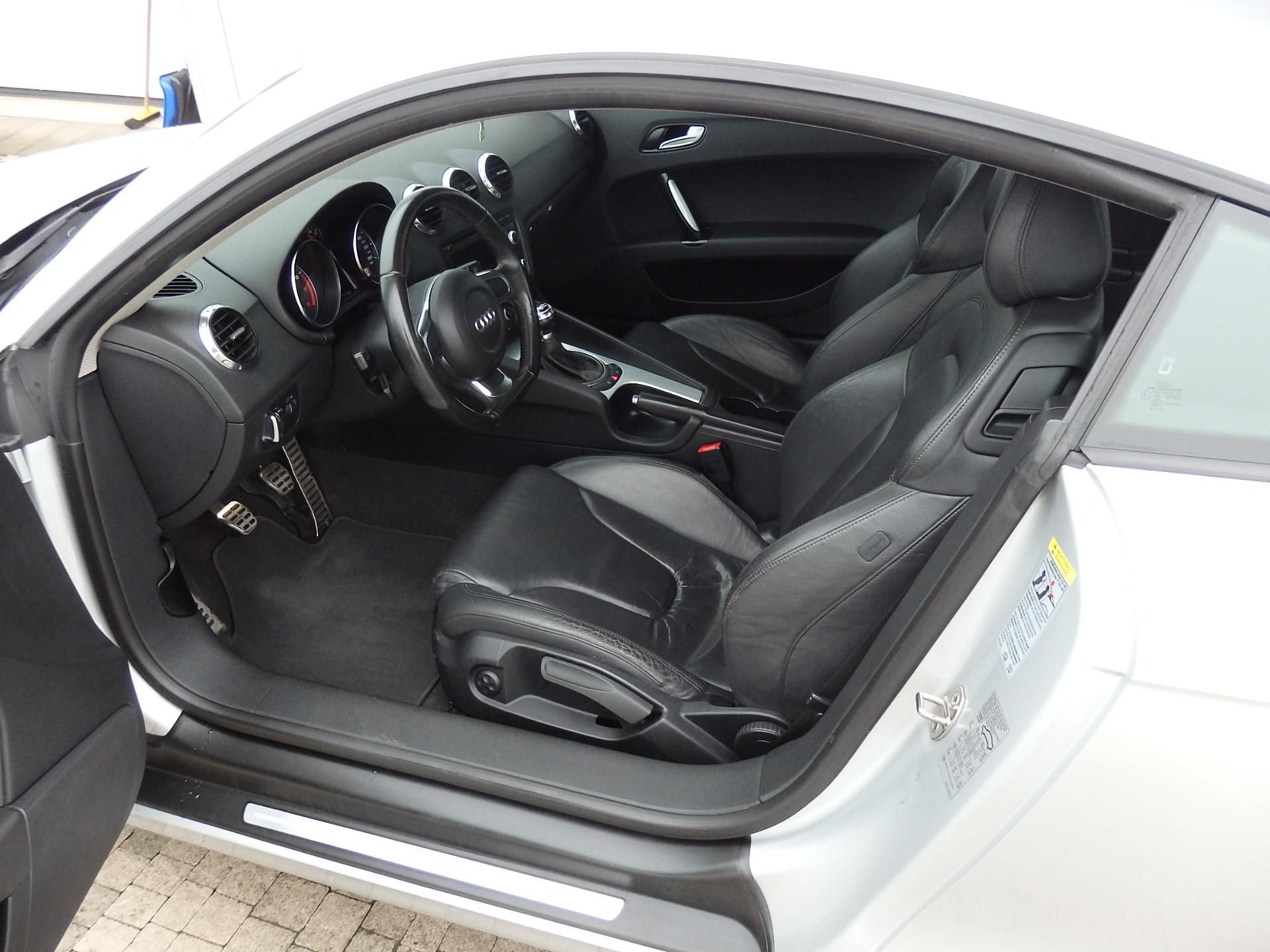 Audi TT, 2.0 TFSI 147 kW KLIMA, ESP - fotka 6