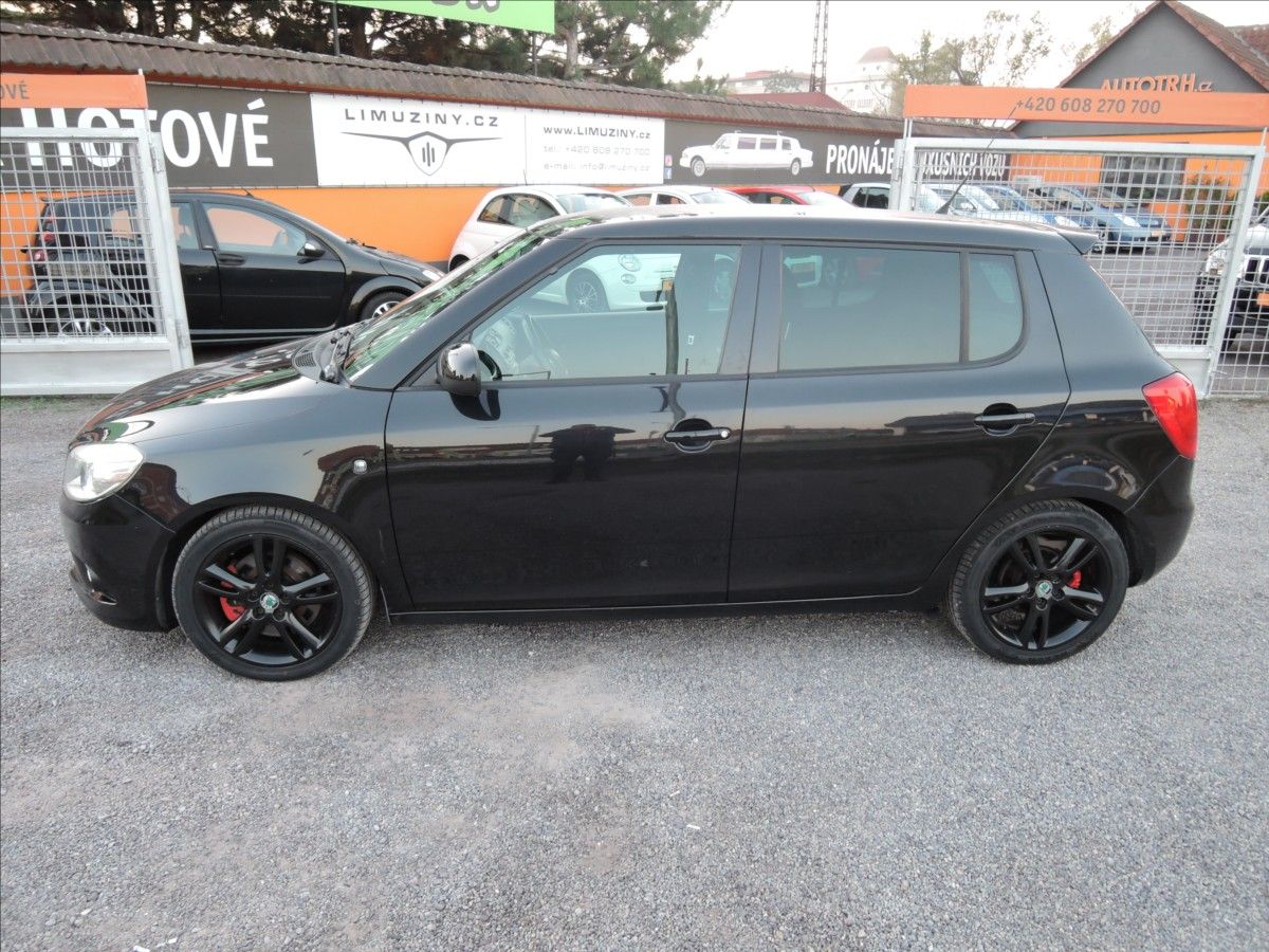 Škoda Fabia, 1,4 TSI RS DSG 180PS Servis - fotka 4