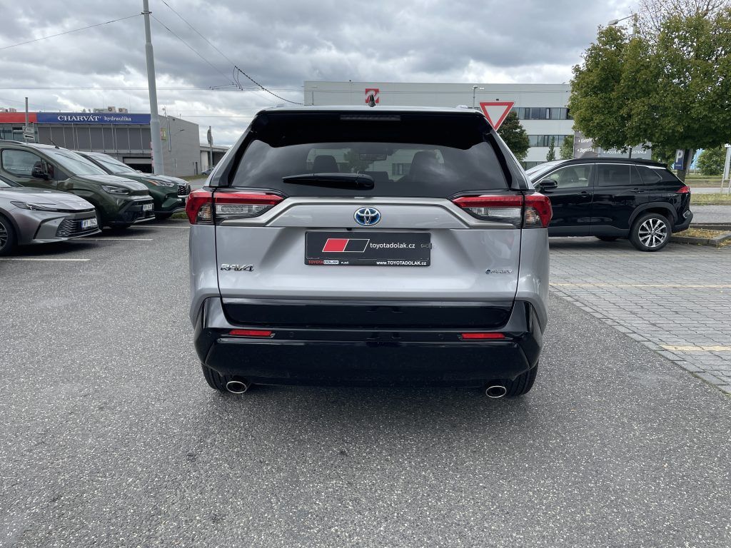 Toyota Rav4, 2.5 Plug-in Hybrid ODBĚR 7/26 - fotka 4