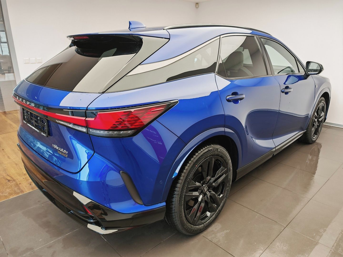 Lexus RX 500h, 500h F Sport Special Edition - fotka 4