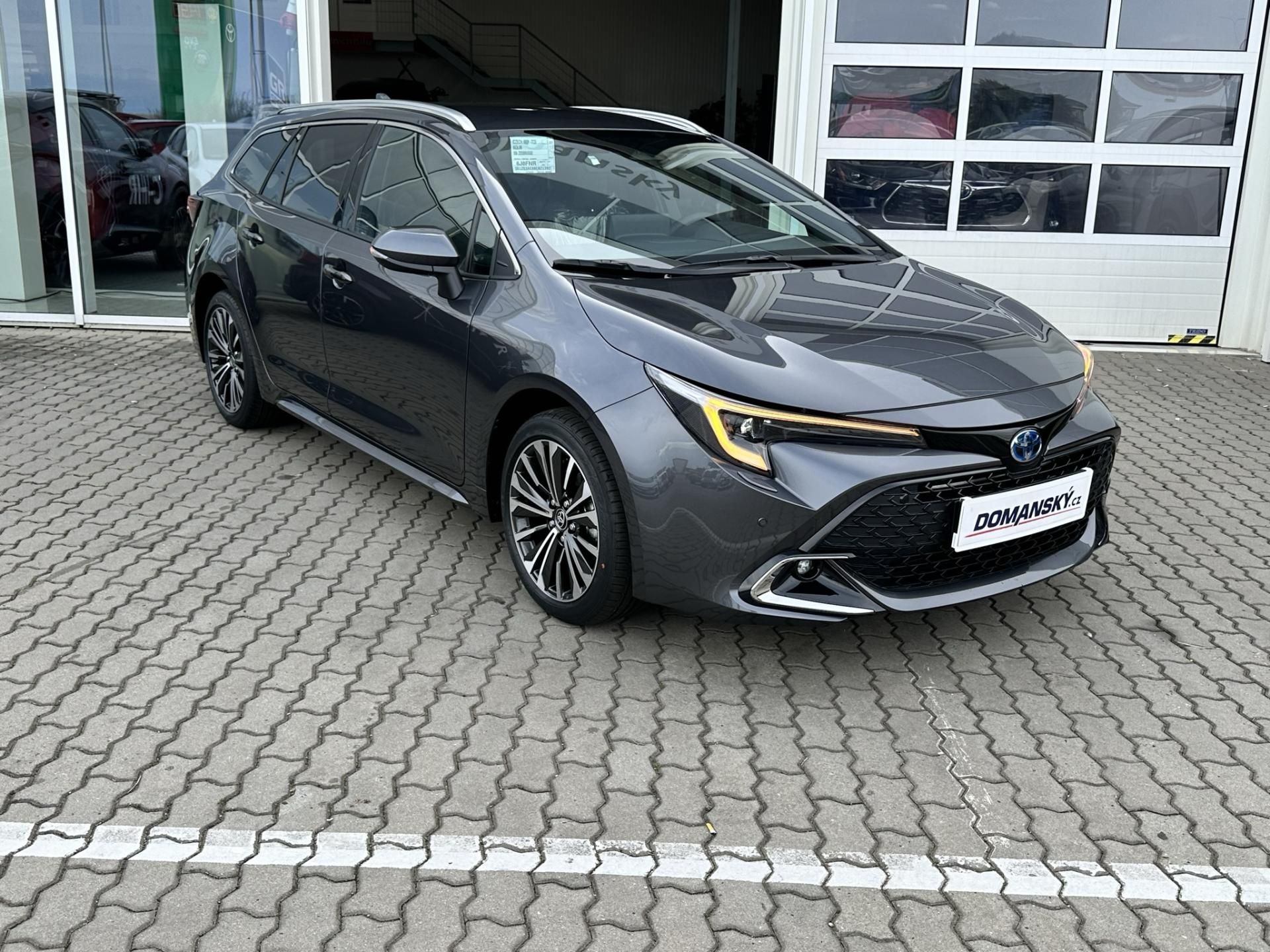 Toyota Corolla, TS 1.8 HEV STYLE - fotka 2