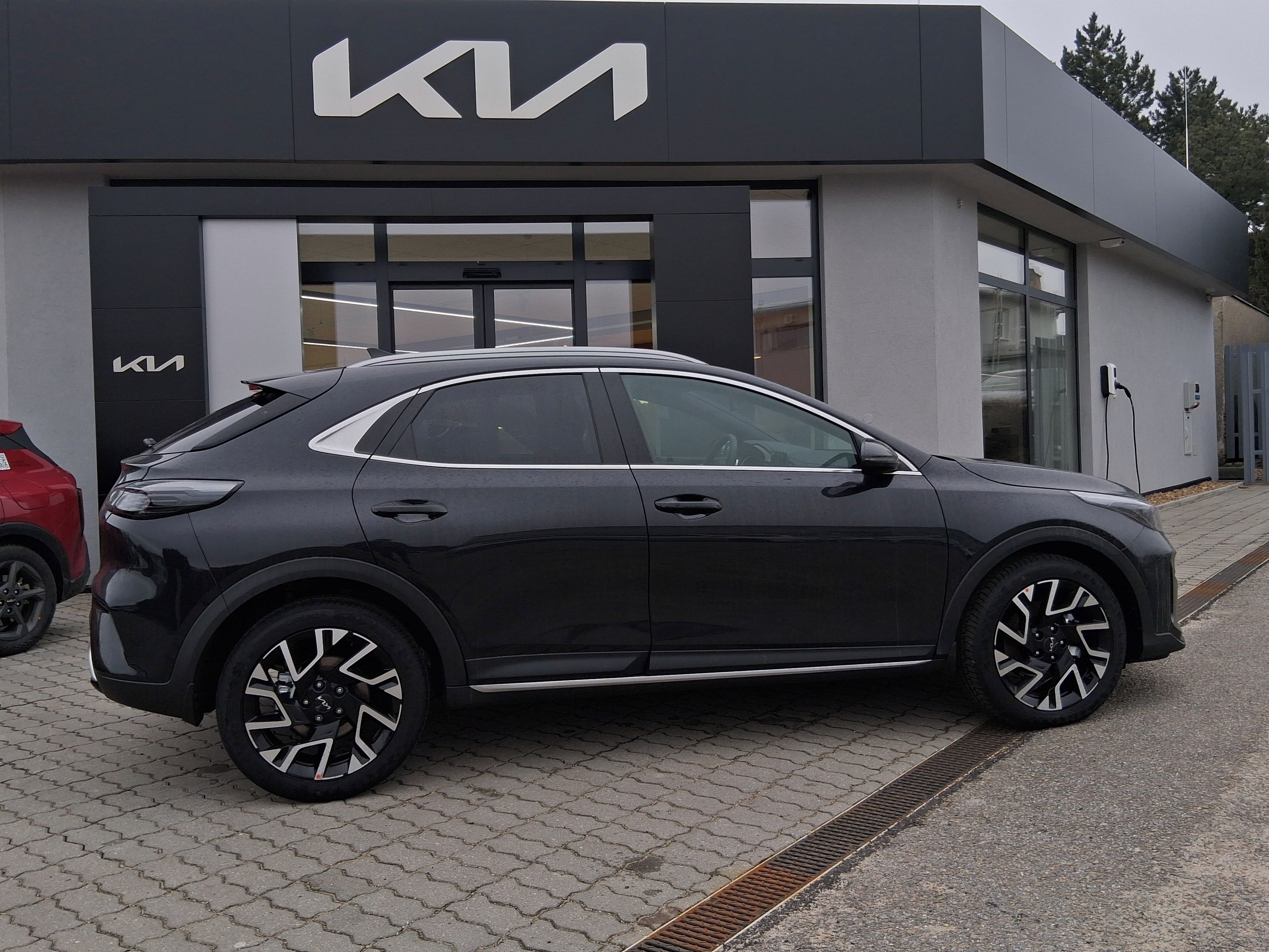 Kia XCee´d, 1.5 T-GDI 110 KW STEEL EDITION - fotka 2