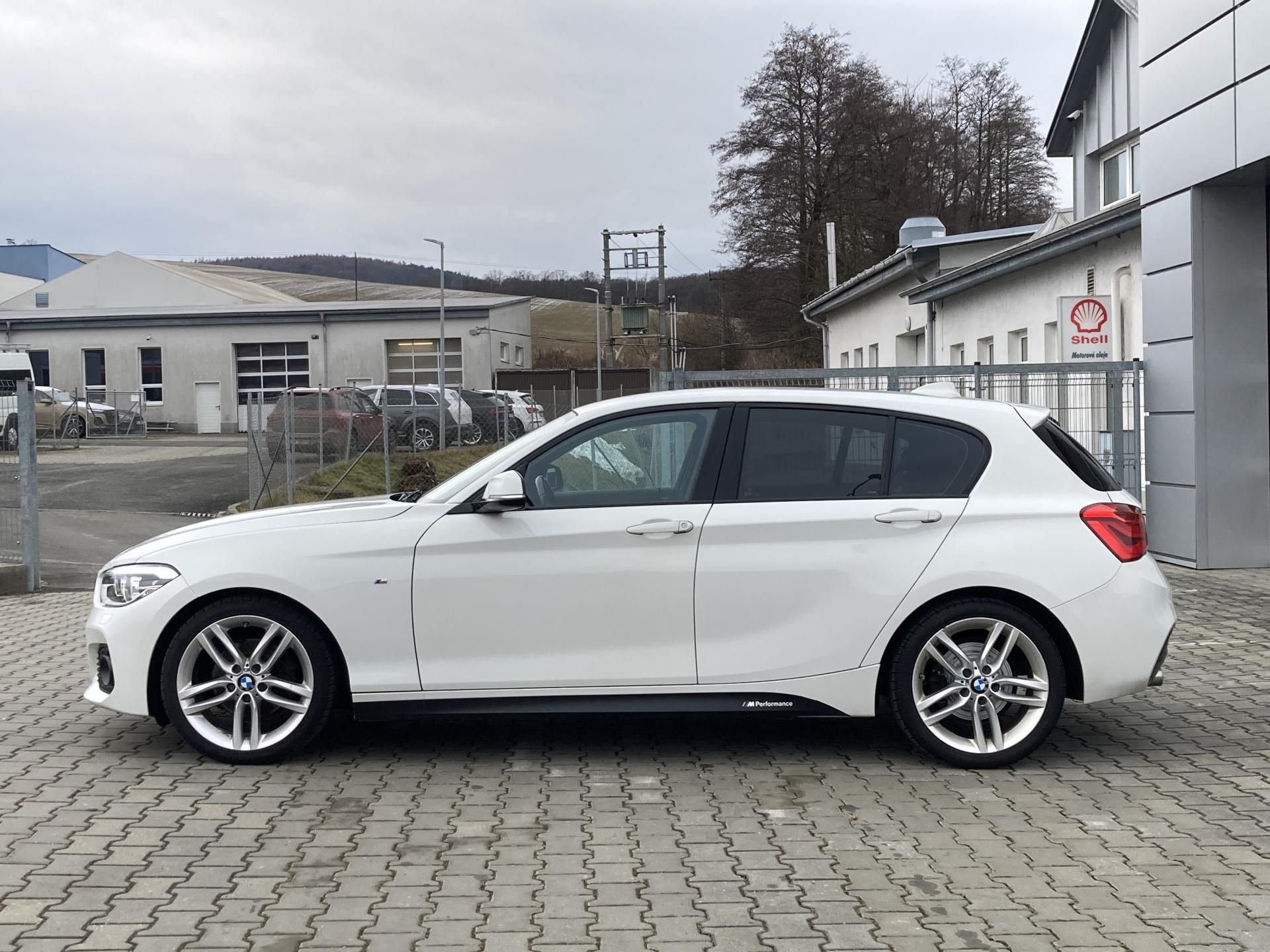 BMW Řada 1, 118d xDrive, M paket, serviska - fotka 2