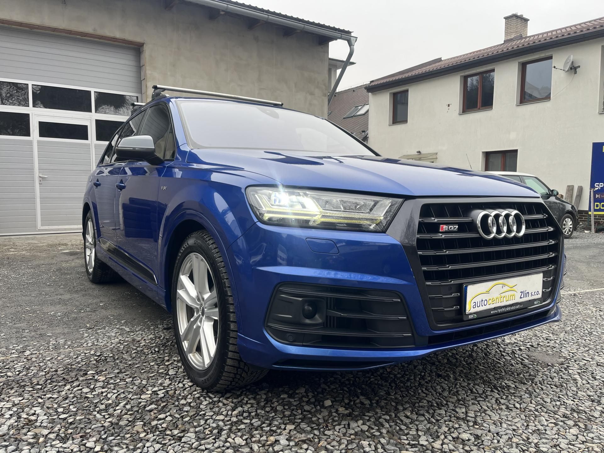 Audi SQ7, 4,0 D V8 320Kw 7 MÍST PANORANA
