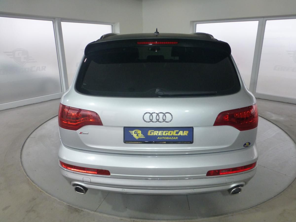 Audi Q7, 3,0TDI*XENONY**NAVI**VZDUCH** - fotka 6