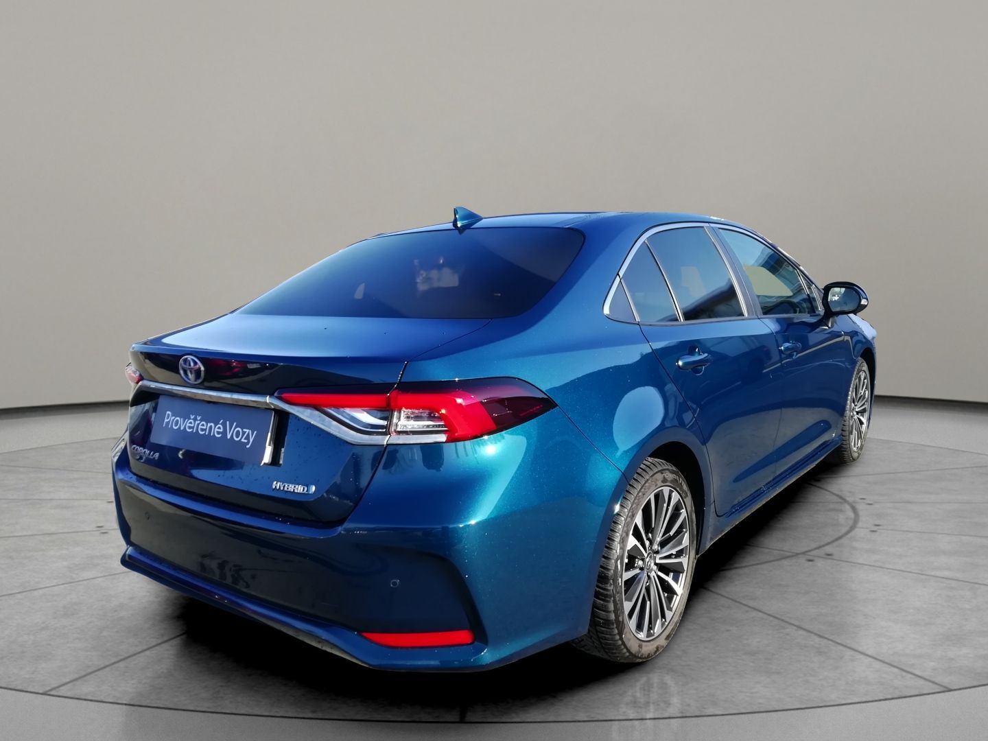 Toyota Corolla, 1,8 HEV e-CVT Style - fotka 2