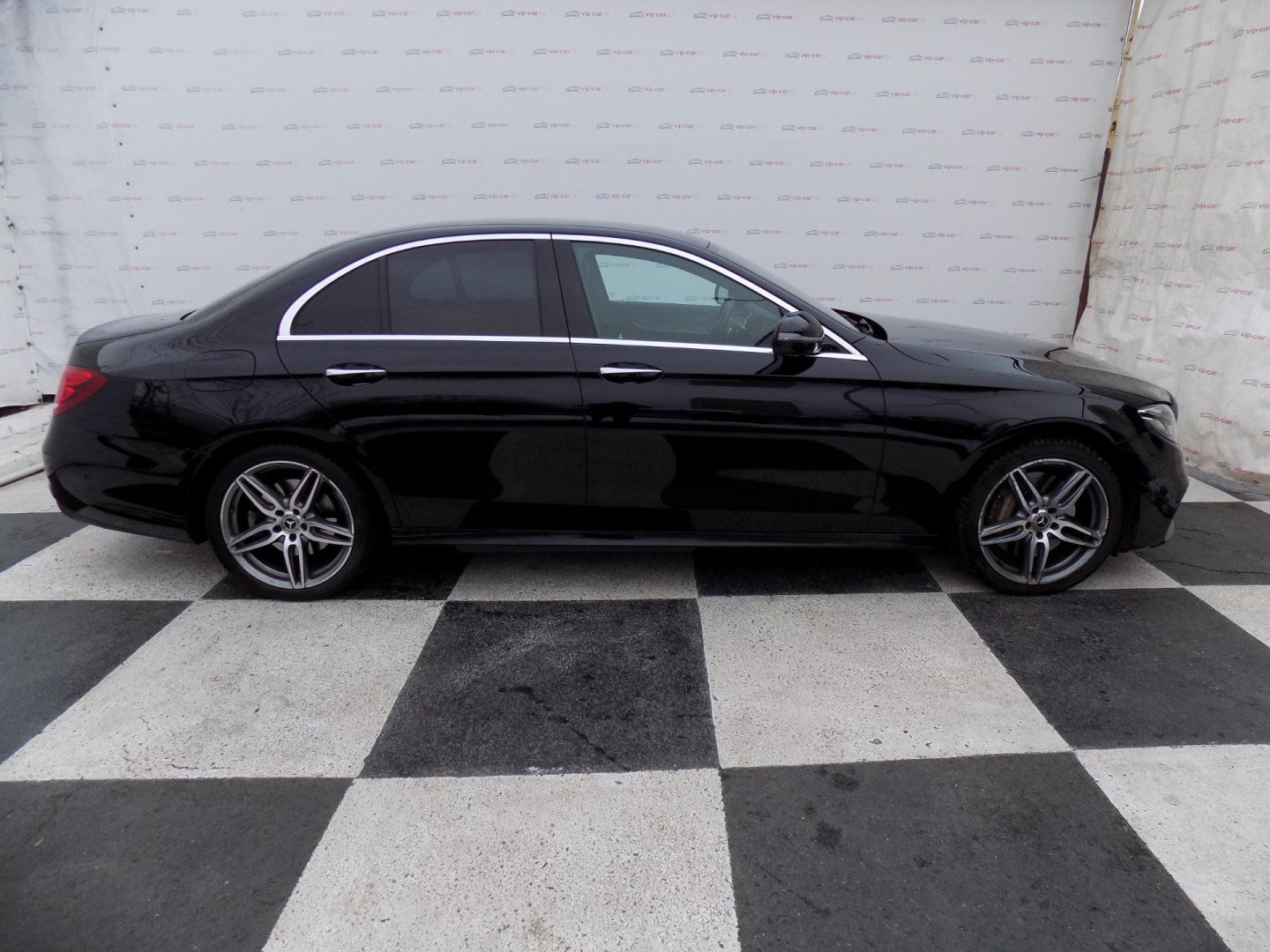 Mercedes-Benz Třídy E, 350d/AMG Line/4-M/Full-LED/ - fotka 6