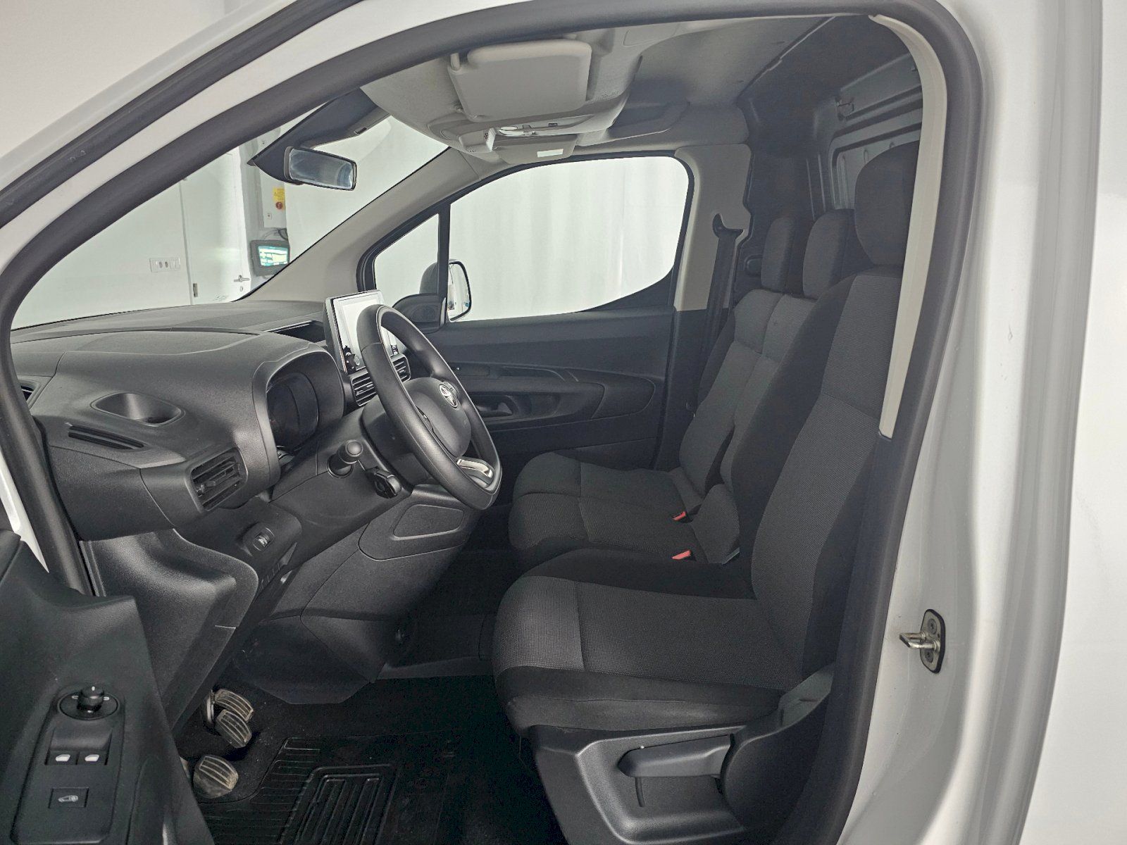 Toyota Proace City, 1.5D LONG ACTIVE MULTIMEDIA TA - fotka 6