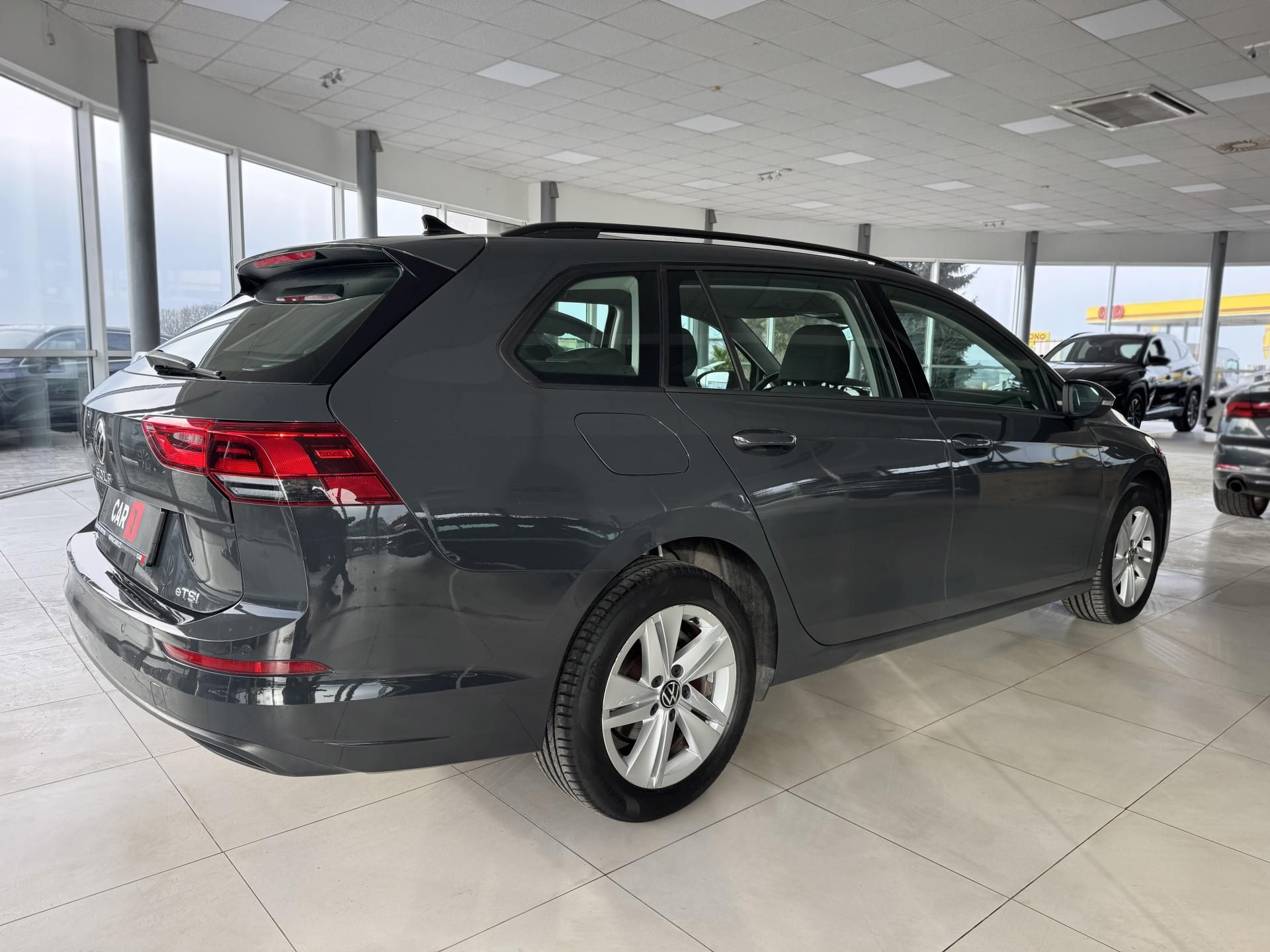 Volkswagen Golf, 1,0eTSI 81kW*DSG*Life*DPH - fotka 5