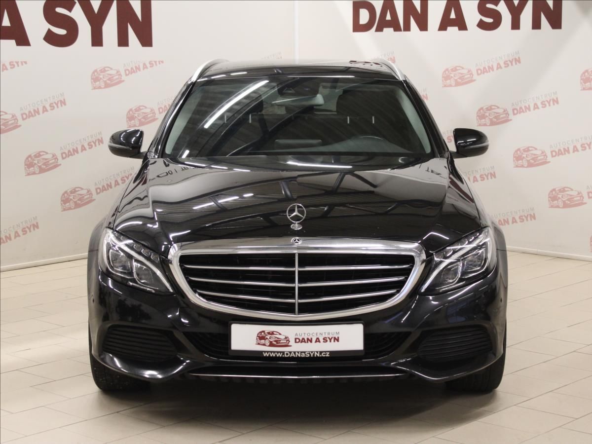 Mercedes-Benz Třídy C, 2,0 200 T EXCLUSIVE TOP! - fotka 2
