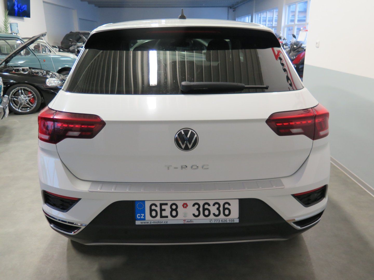 Volkswagen T-Roc, 1.5TSI,klima,výhřev,2xkola - fotka 3