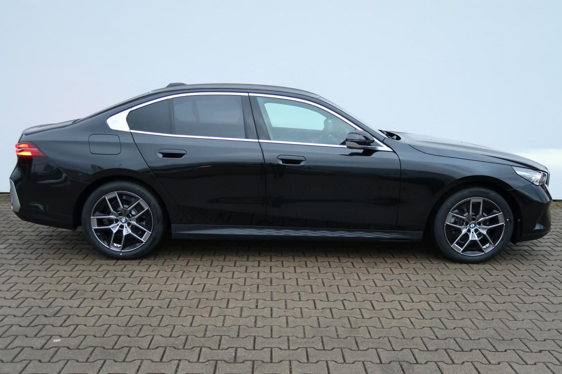 BMW Řada 5, 520i - fotka 5