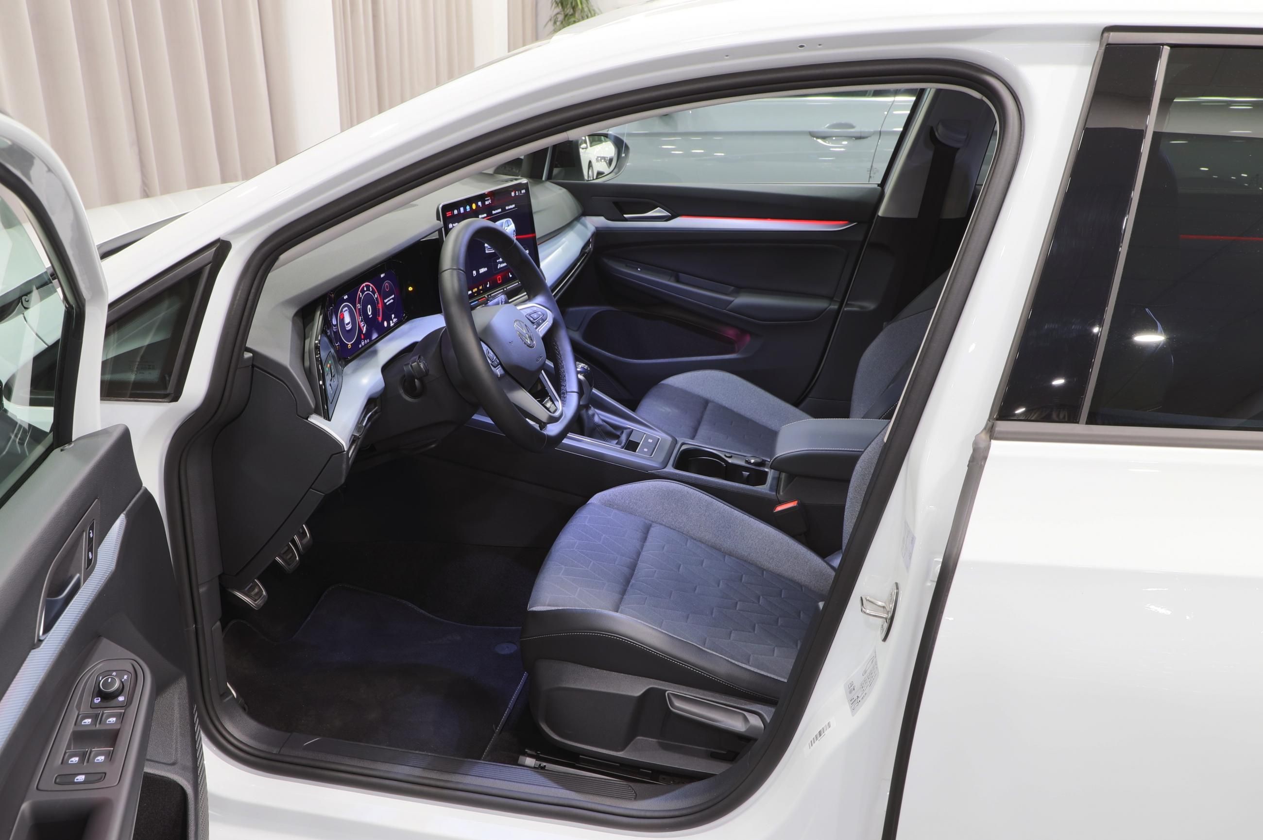 Volkswagen Golf, 1.5 TSI 85kW Man. / ALU 16'' - fotka 5