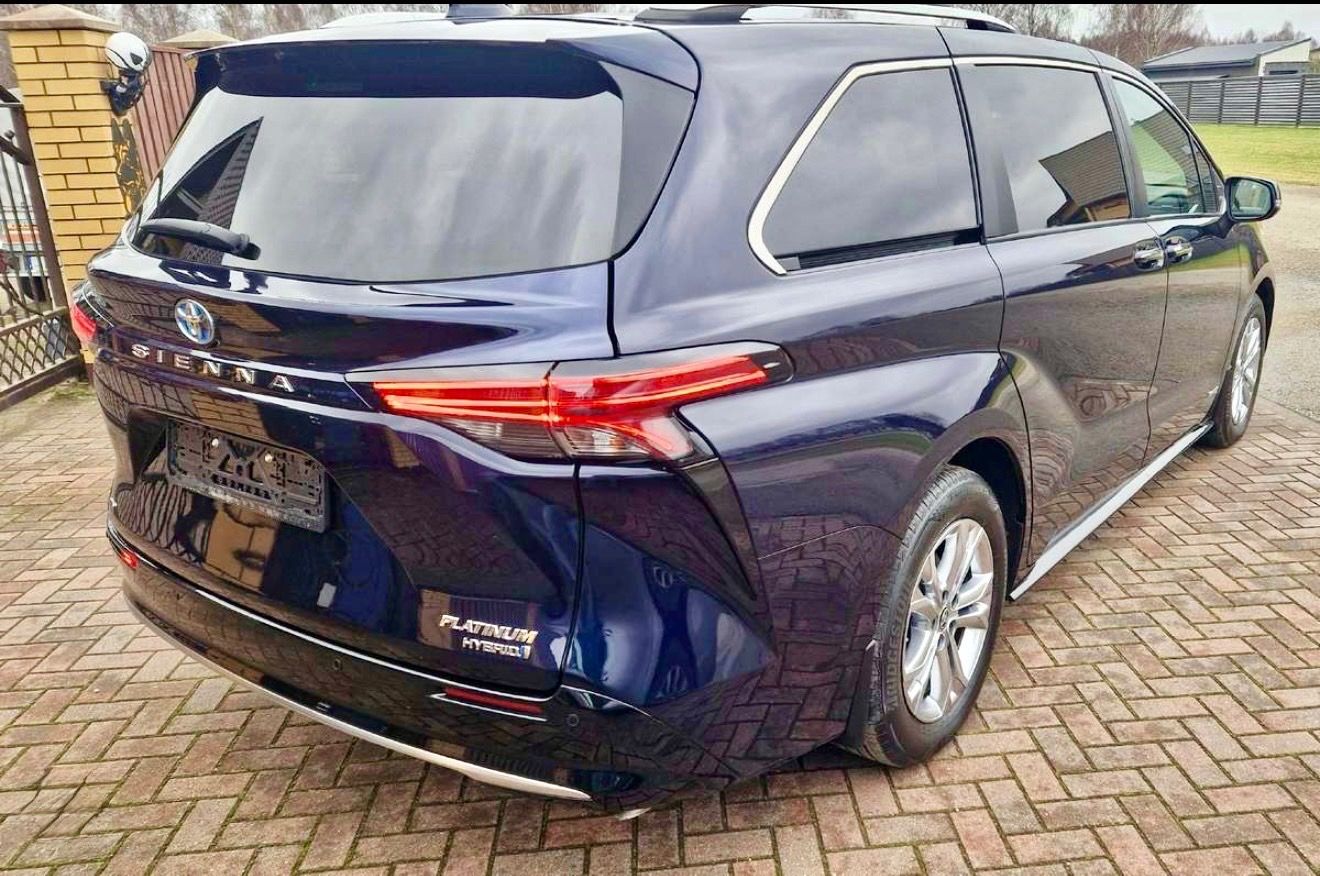Toyota Sienna, 2.5L Platinum 4x4 Full Full - fotka 4