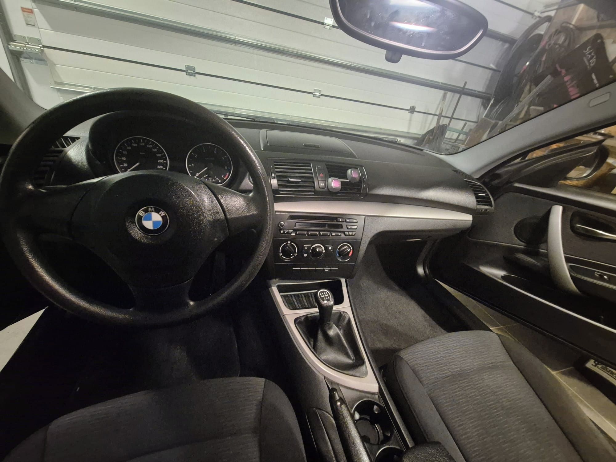BMW Řada 1, 116i  2.0i 90 kW - NOVÁ STK - fotka 5
