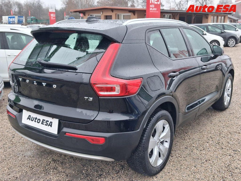 Volvo XC40, 1.5T,AT,bixen,TZ - fotka 4
