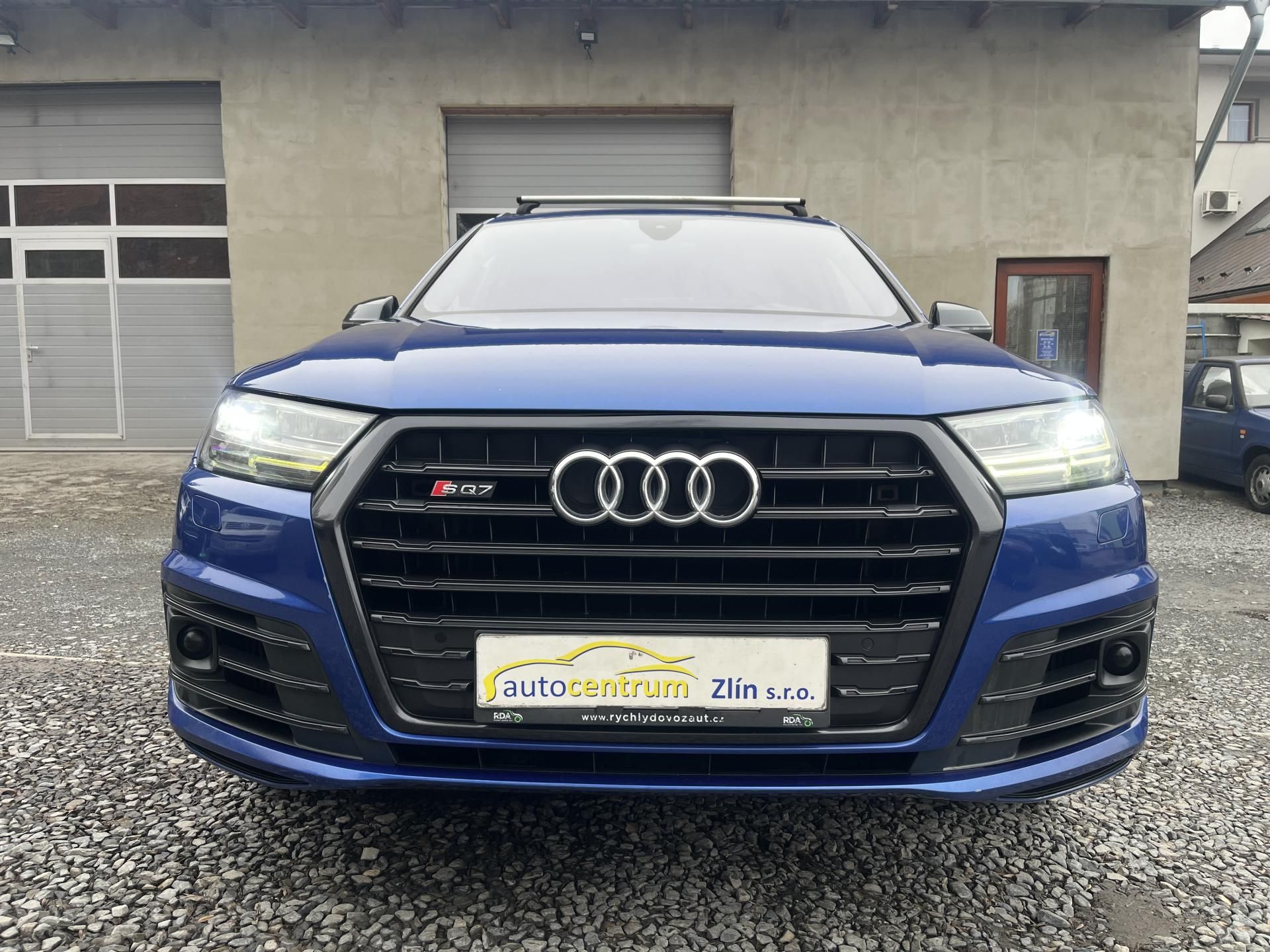 Audi SQ7, 4,0 D V8 320Kw 7 MÍST PANORANA - fotka 2