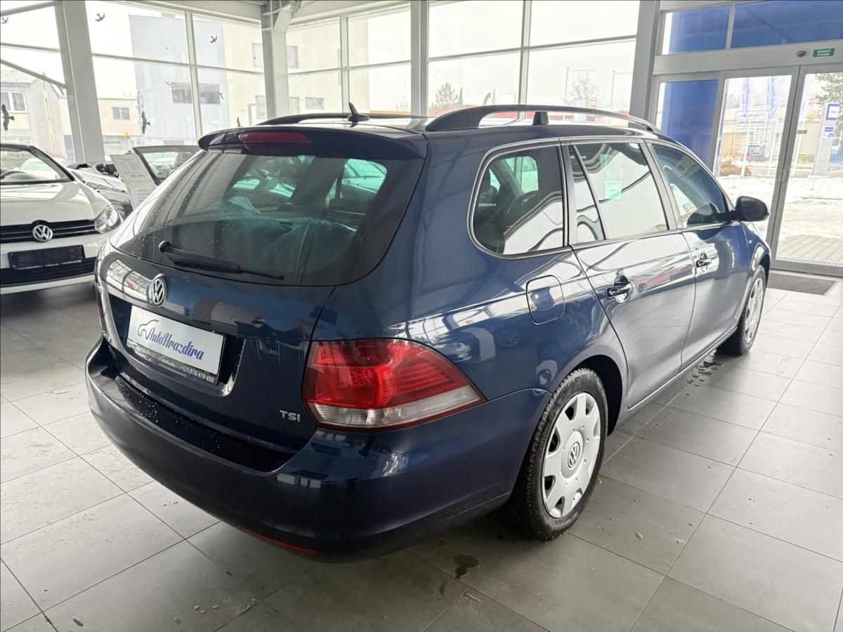 Volkswagen Golf, 1,2   TSI 77kW,MATCH,SERVISKA - fotka 6
