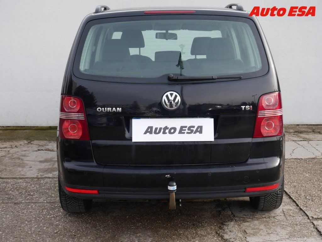 Volkswagen Touran, 1.4 TSi,autoAC,tažné - fotka 5