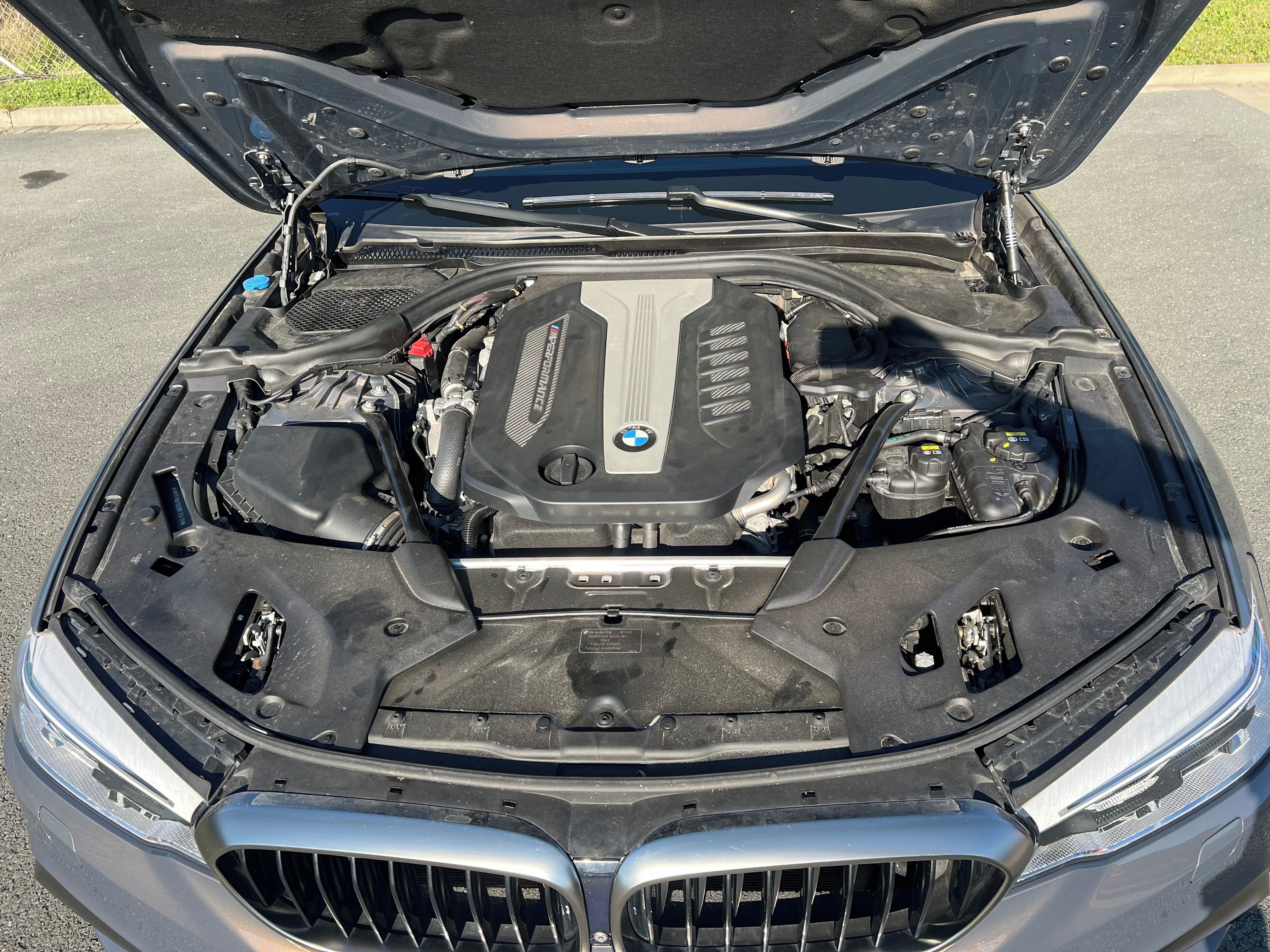 BMW Řada 5, M550d xDrive Touring - fotka 4