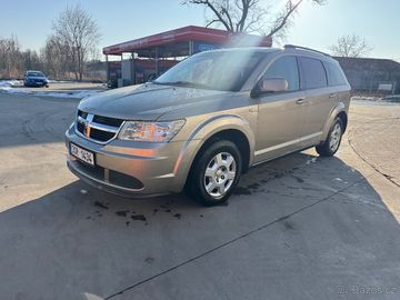 Dodge Model: Journey Palivo: b