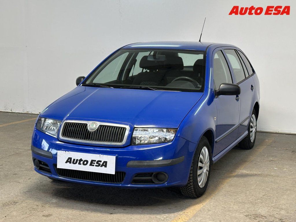 Škoda Fabia, 1.2i,servis.kniha - fotka 3