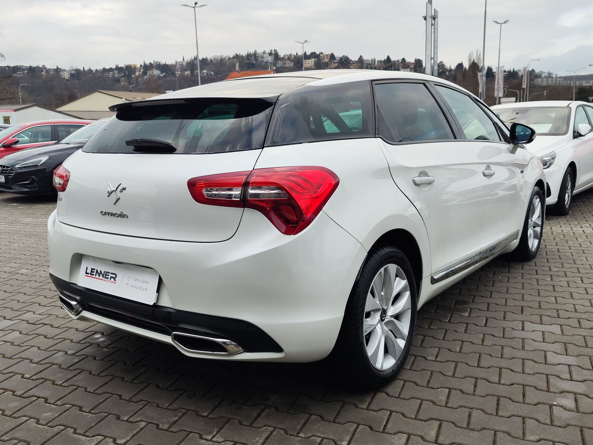Citroën DS5, 2.0 HDI/120kW hybrid4 Panorama - fotka 5