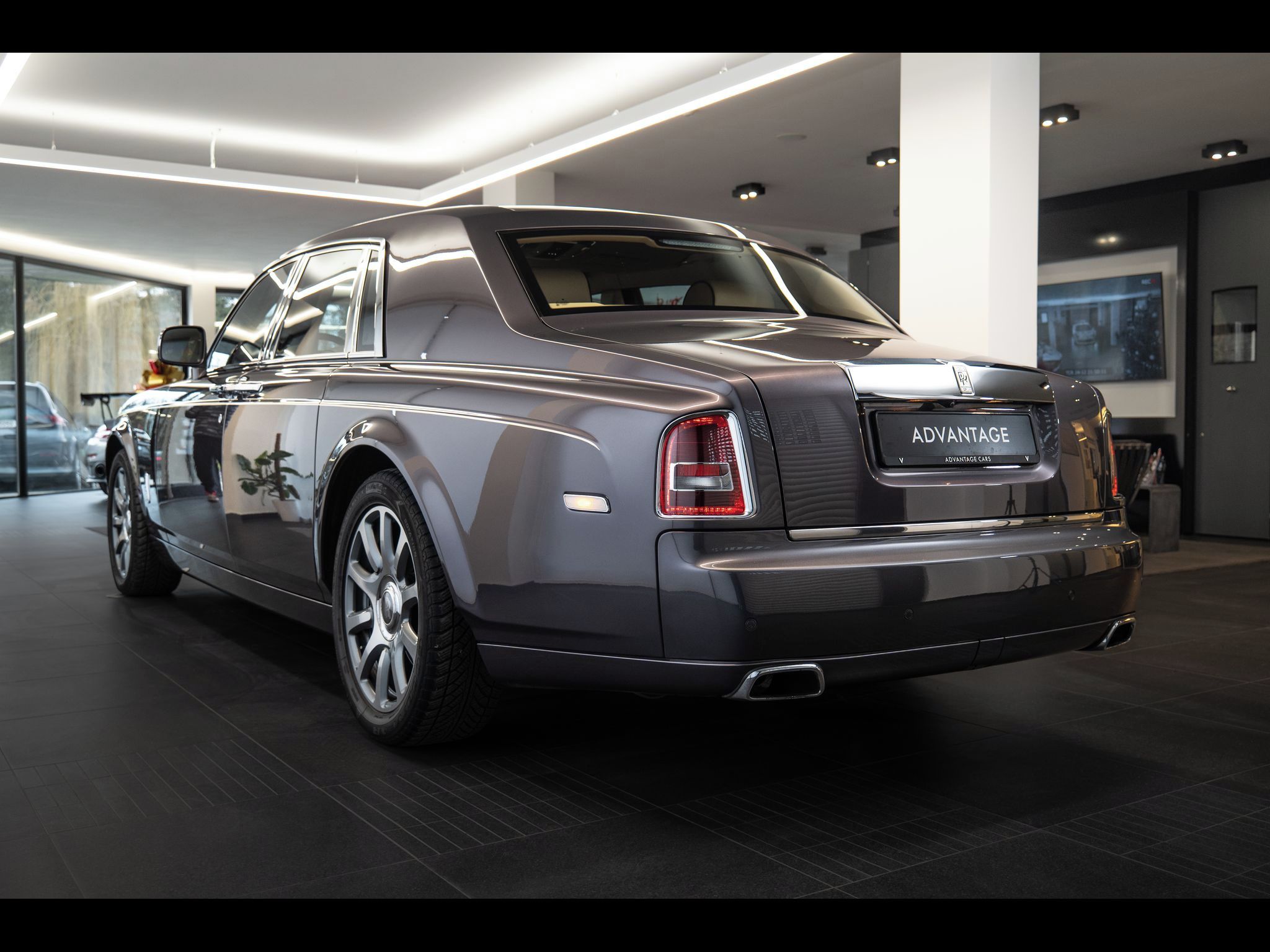 Rolls-Royce Phantom, 360/Vyhřívaná sedadla - fotka 4