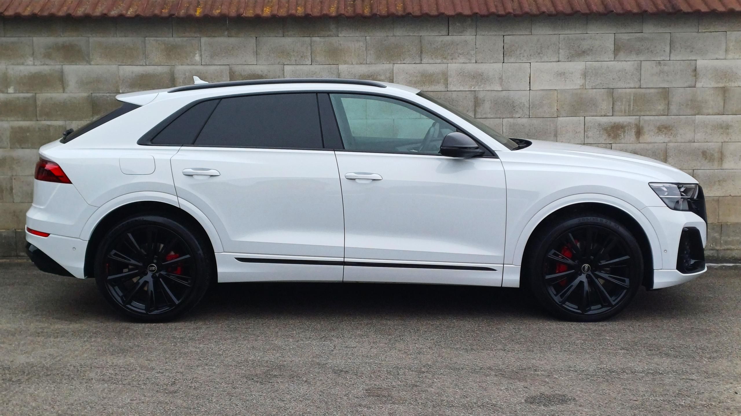 Audi Q8, S-LINE 210kW-WEBASTO-ČR-DPH- - fotka 4