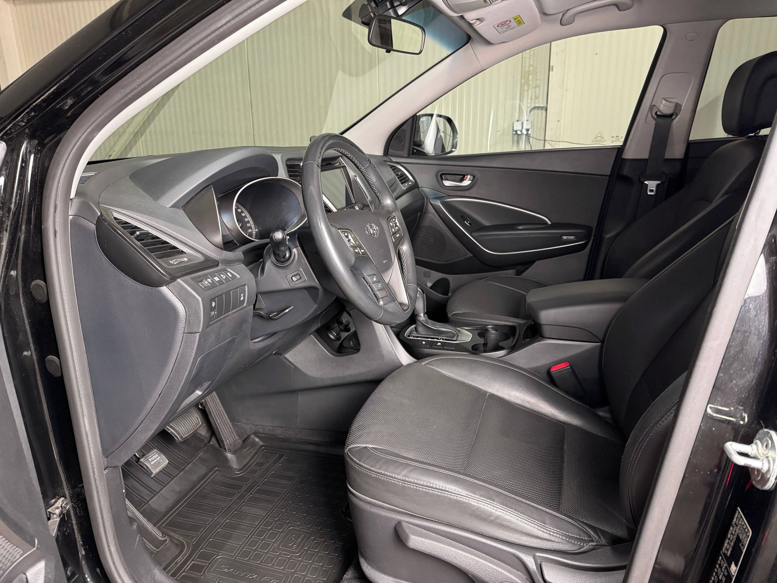 Hyundai Santa Fe, 2.4i 4x4, Serviska, Nebouráno - fotka 5