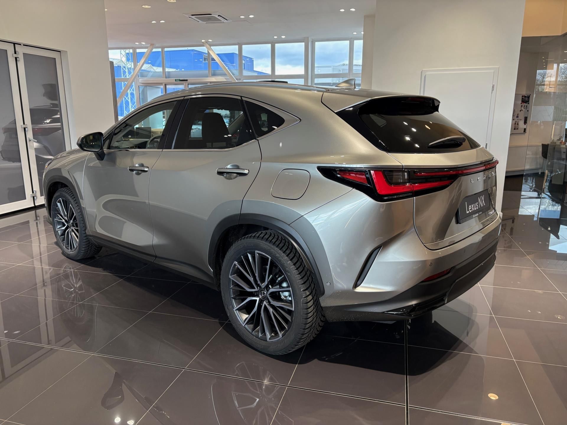 Lexus NX 350h, LUXURY 4x4 - fotka 6