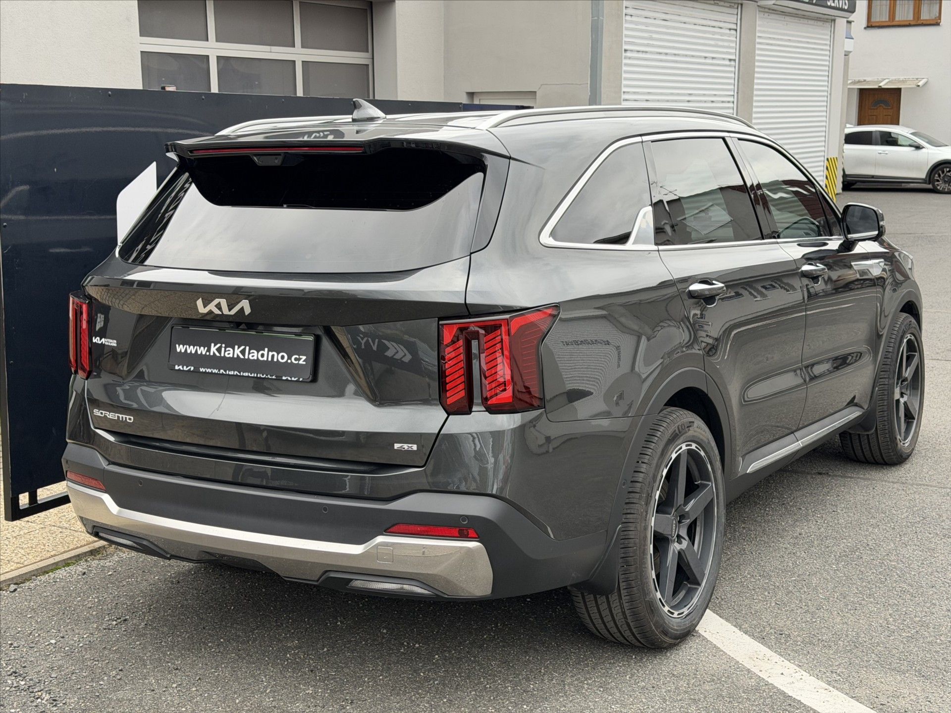 Kia Sorento, 2,2 CRDI 4X4 8DCT TOP+TEM+NAPP - fotka 5