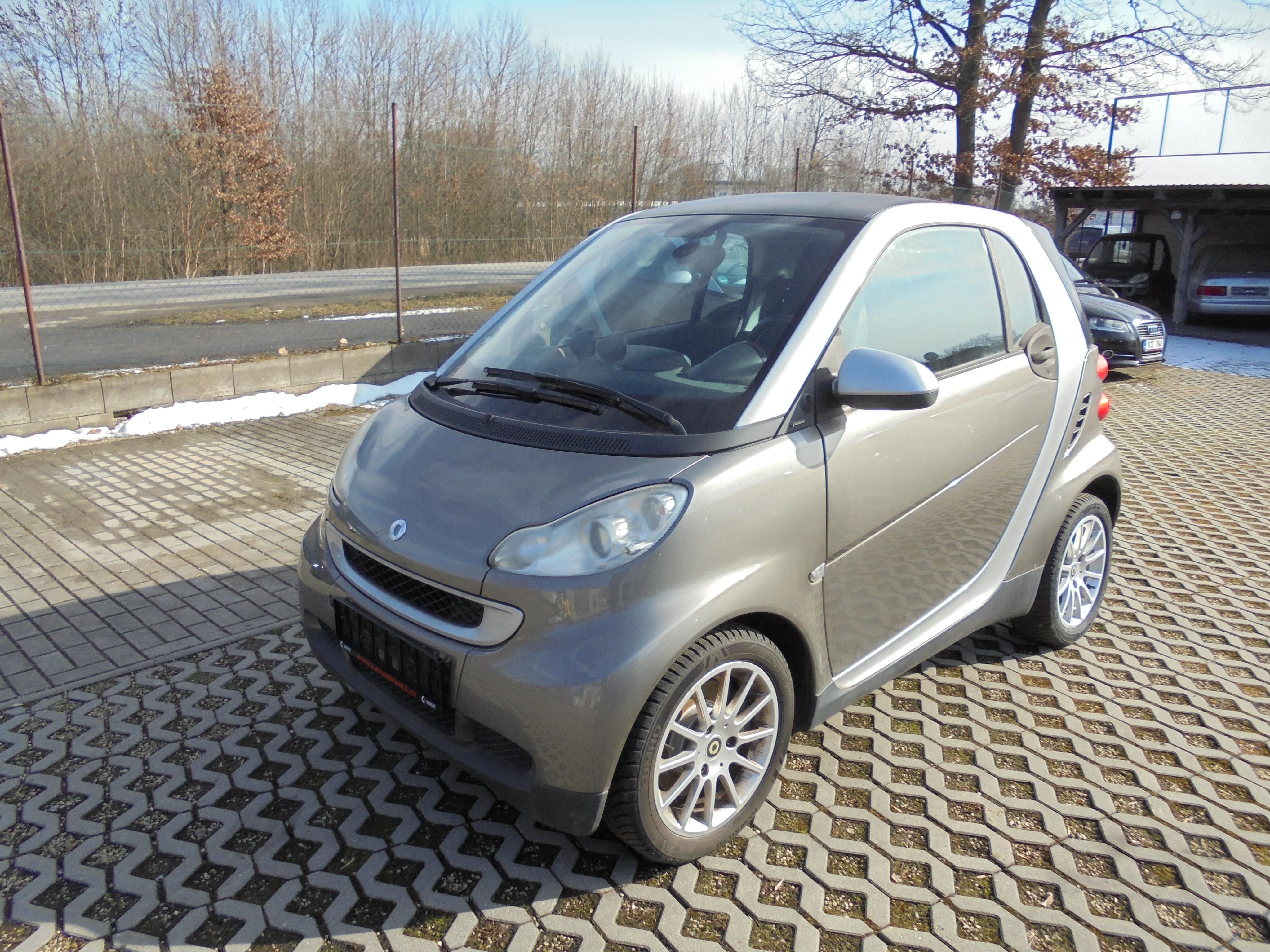 Smart Fortwo, 1,0i klimatizace automat - fotka 2