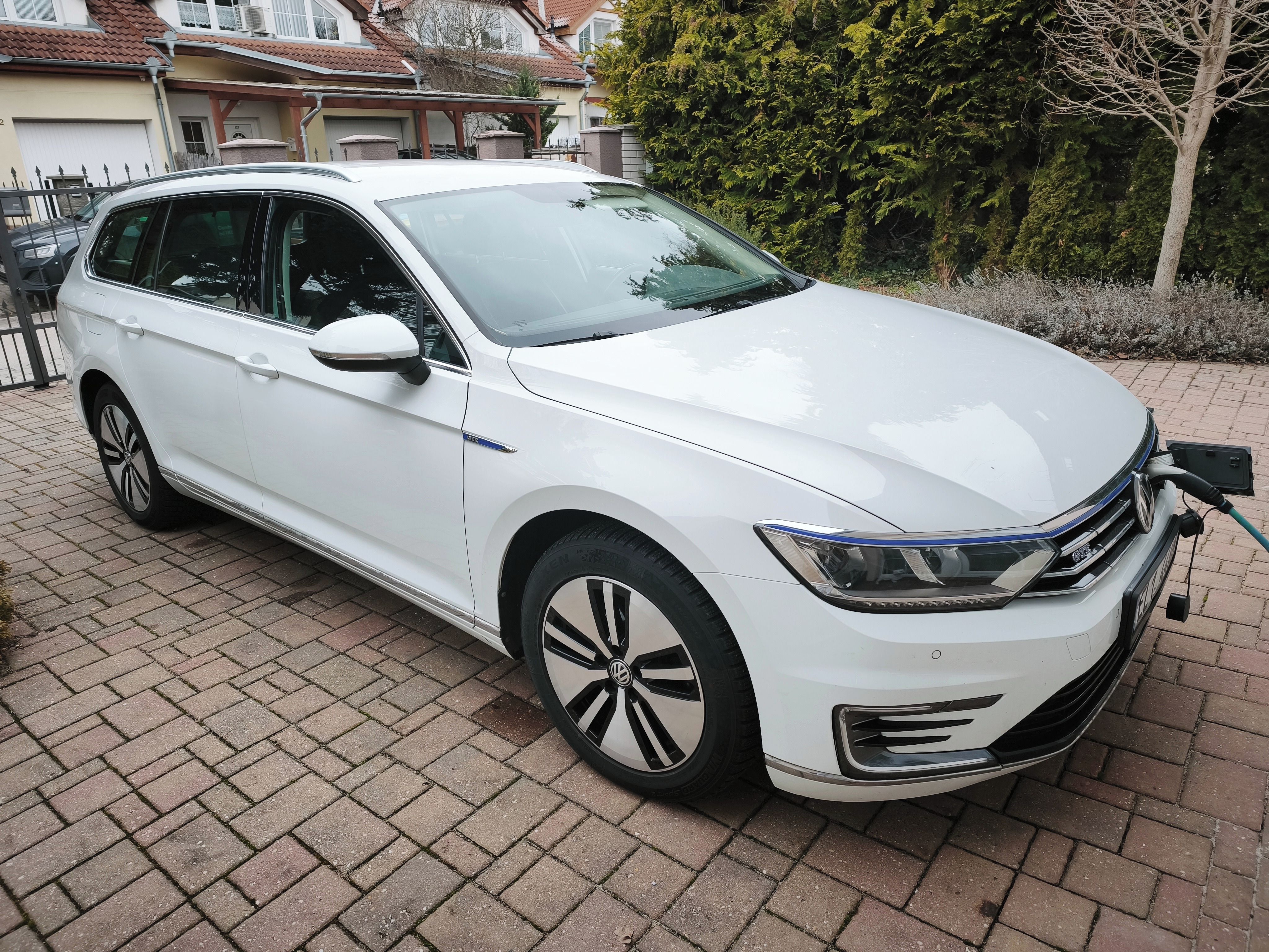 Volkswagen Passat, GTE plug in hybrid, DPH, ČR - fotka 2