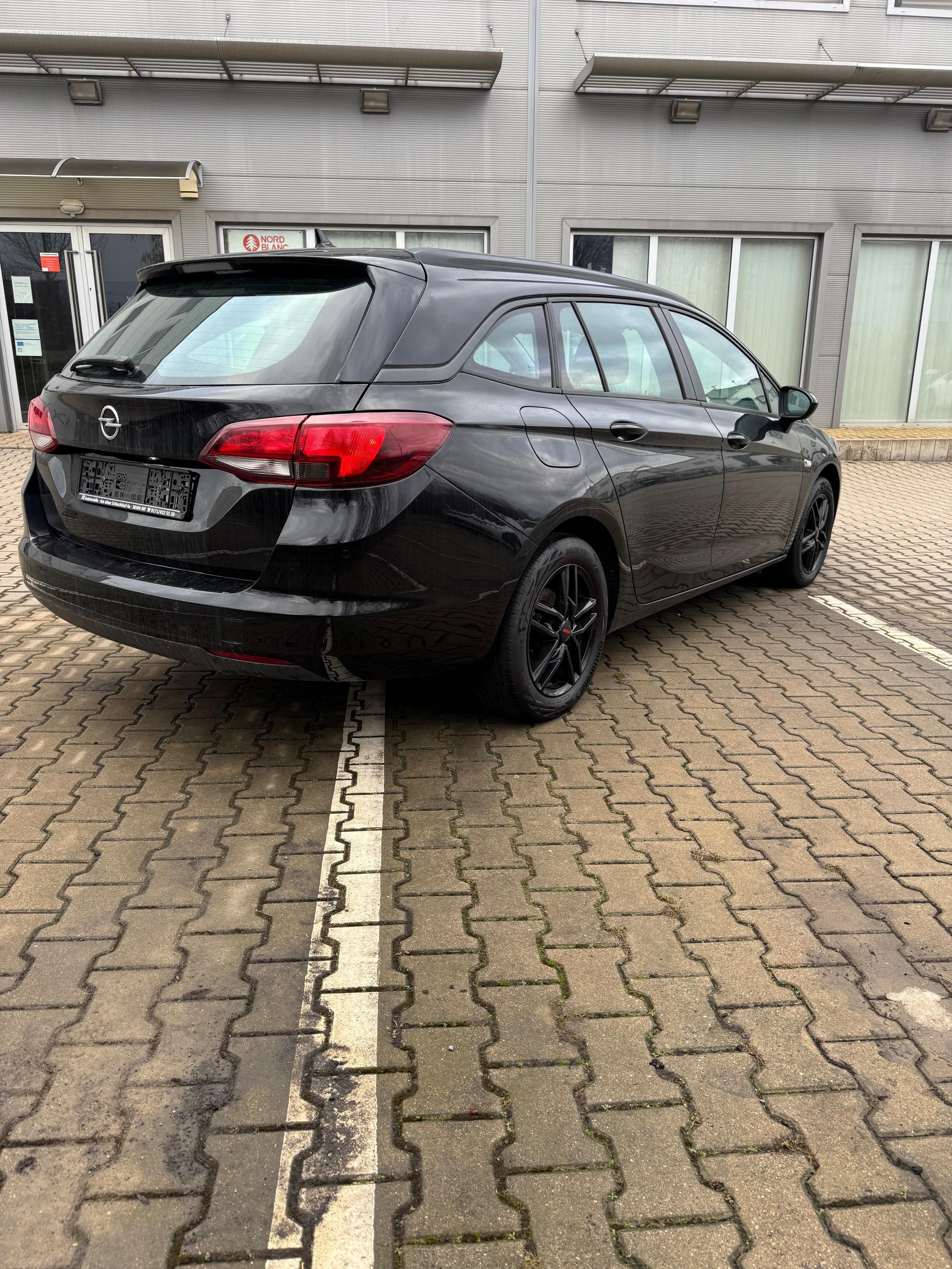 Opel Astra, 1.6 cdti - fotka 3