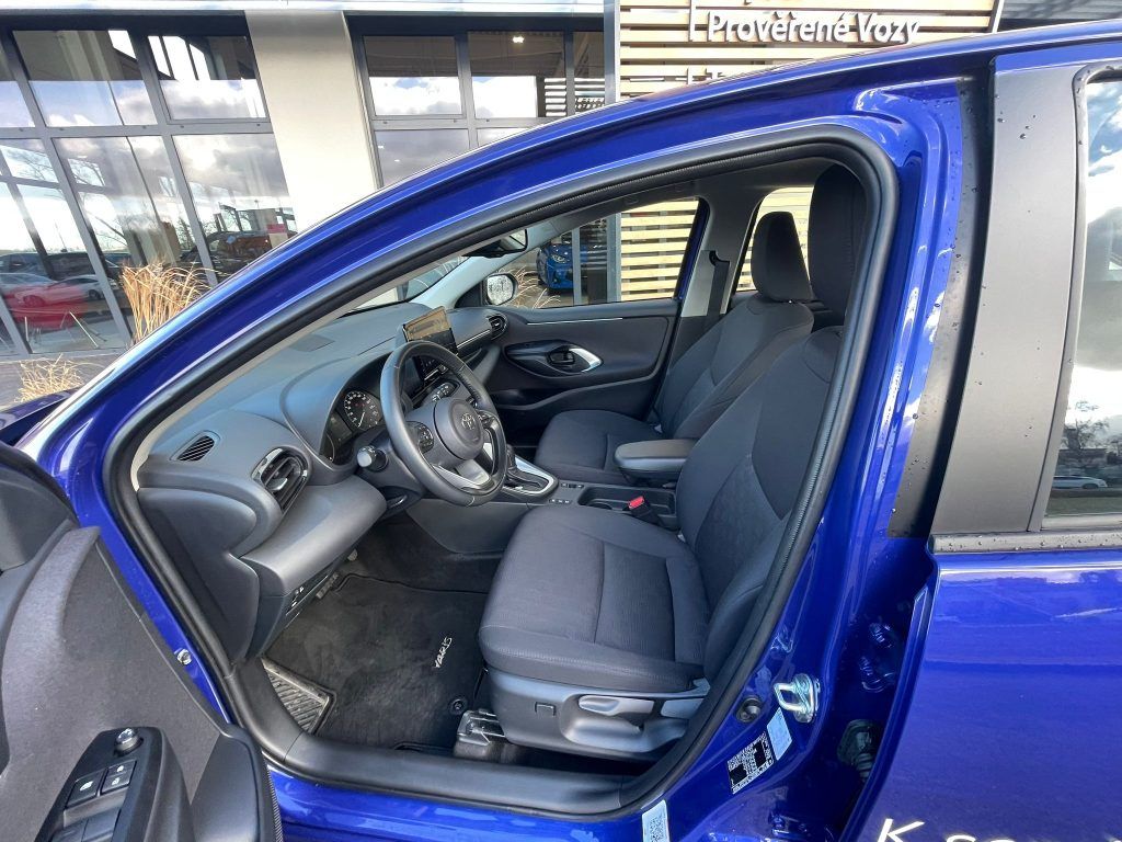 Toyota Yaris, 1.5 Hybrid automat 116k Style - fotka 6