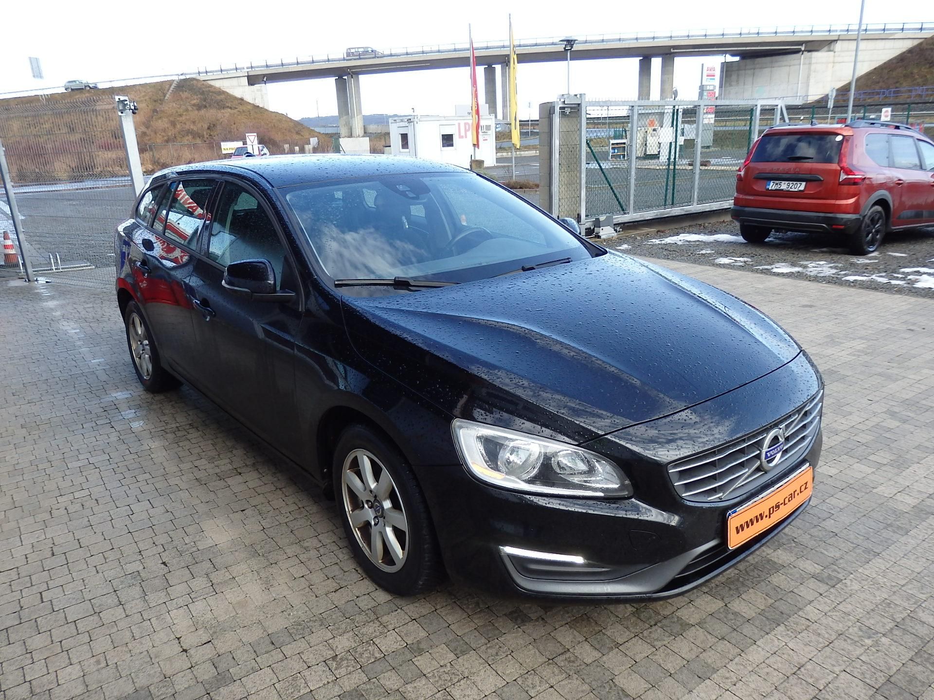 Volvo V60, 2.0 D DIGI. KLIMA, NAVIGACE - fotka 3