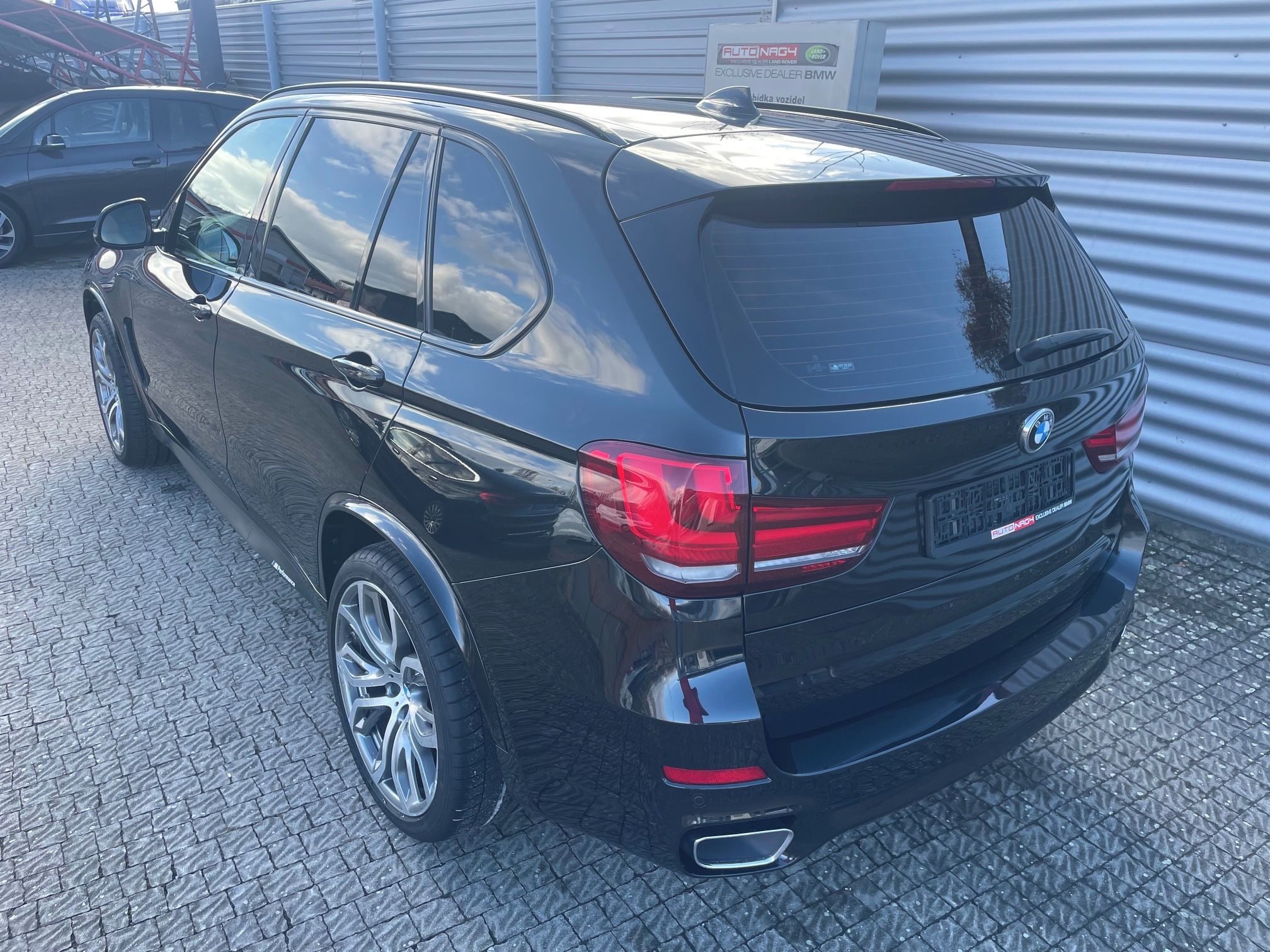 BMW X5, xDrive30d Mpaket individual - fotka 6