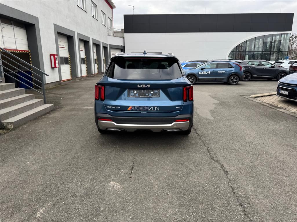 Kia Sorento, 2,2 CRDI 5P TOP, 8 DCT - fotka 5